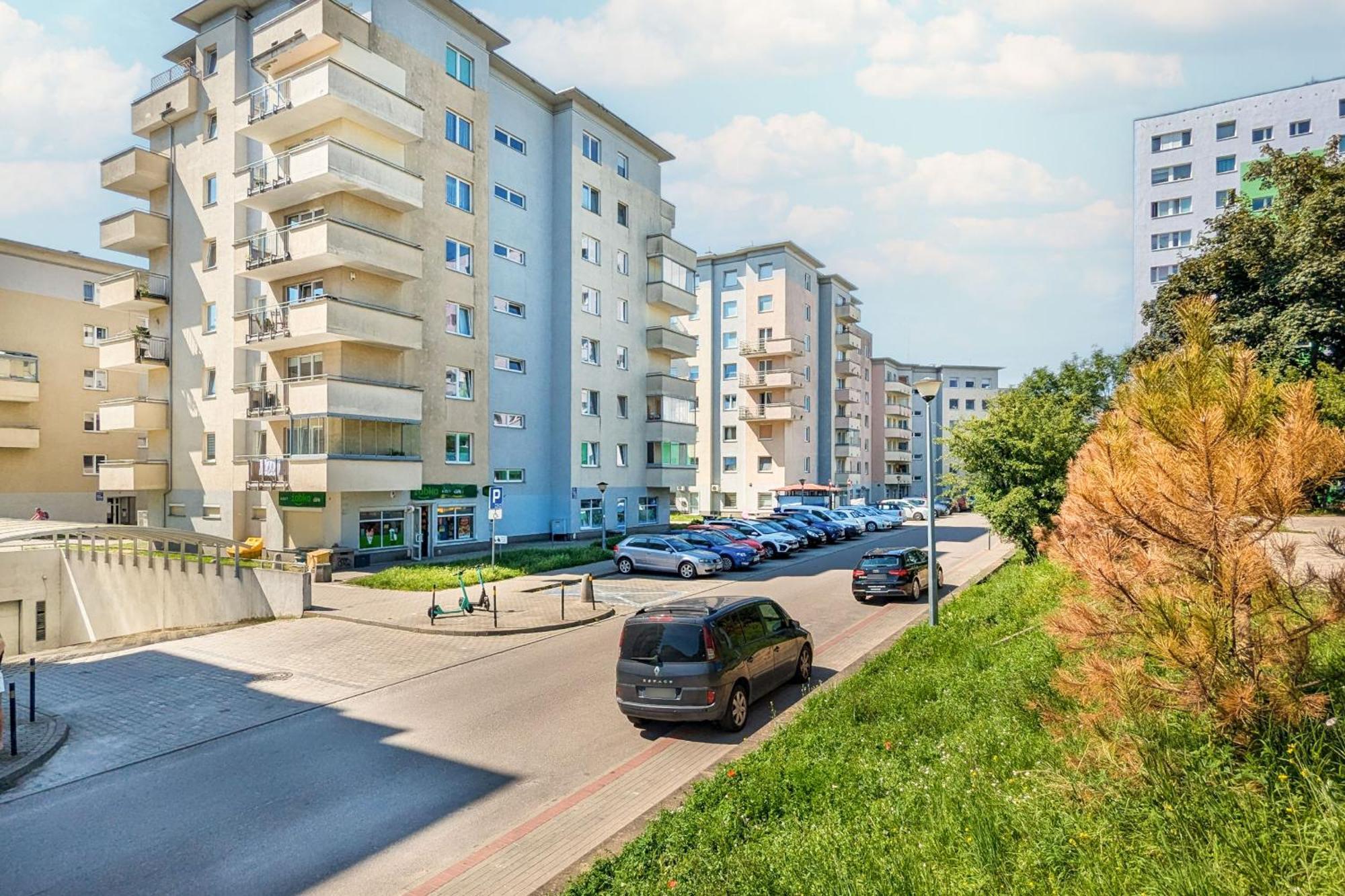 Apartment Sloneczny I Przestronny W Gdansku Z Wanna I Umeblowanym Tarasem By Renters *