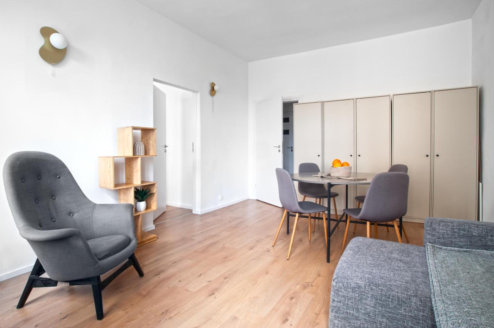 M&j - Sempolowska Obok Lpp Apartment *