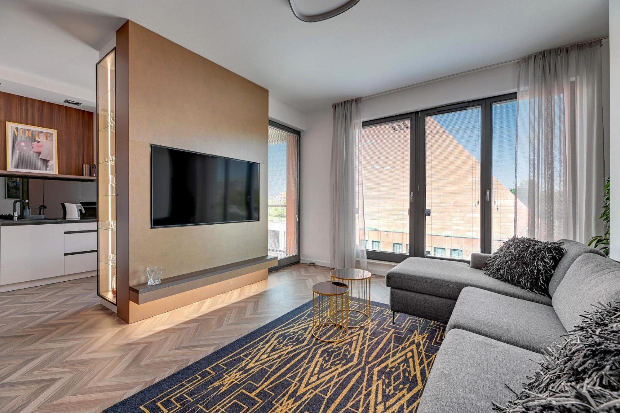 Blue Mandarin Riverside Premium Sauna & Gym Apartment *