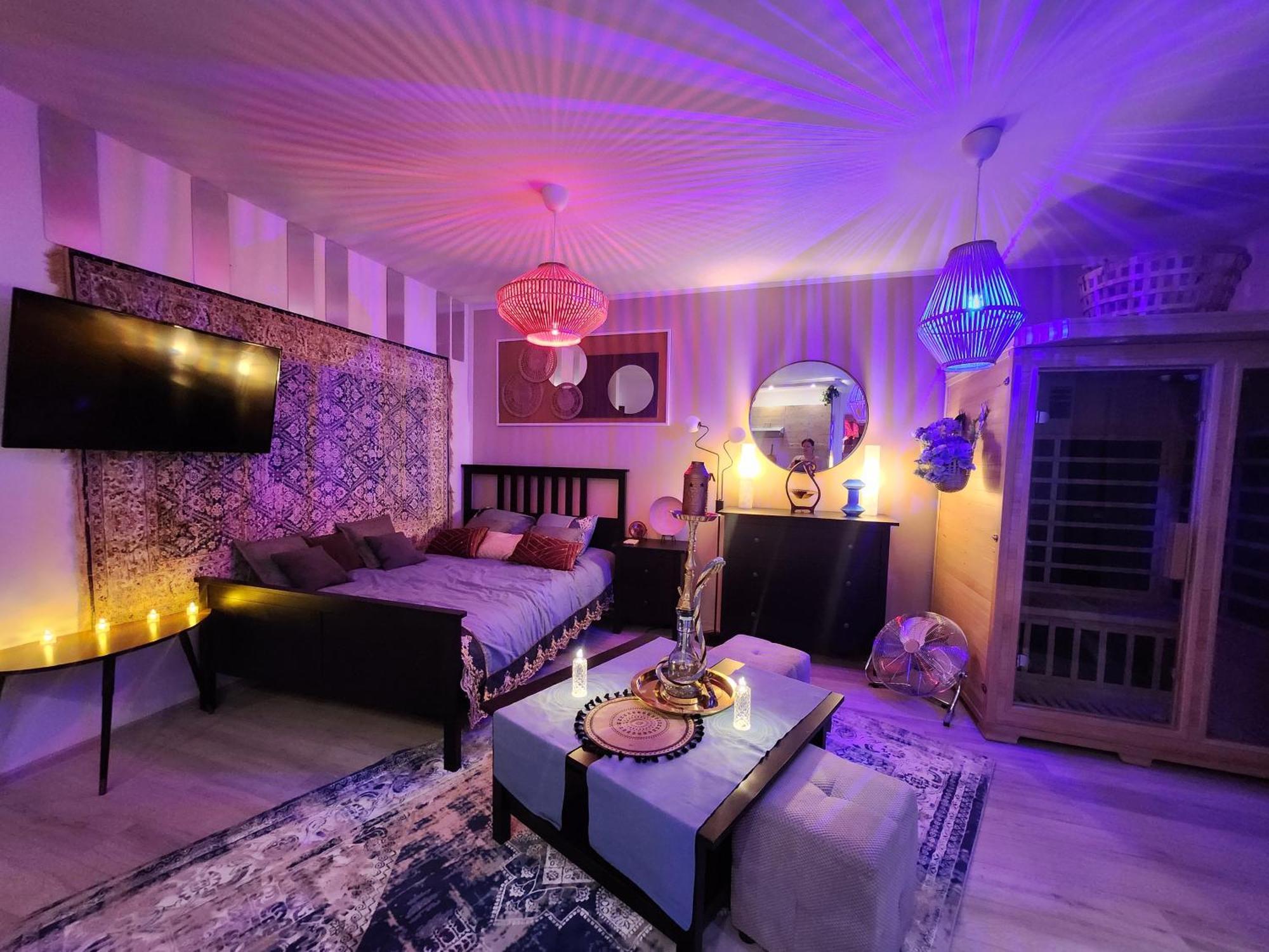Chmielna Prestige With Luxury Jacuzzi And Sauna! Selected Also Feature A Massage Chair And Himalayan Salt With Color Therapy Salt Forest Apartment *