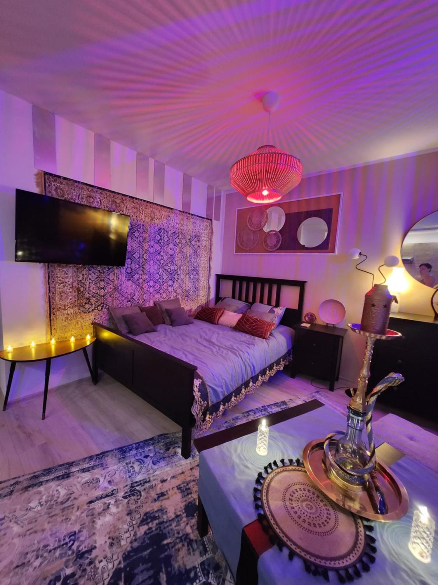 Chmielna Prestige With Luxury Jacuzzi And Sauna! Selected Also Feature A Massage Chair And Himalayan Salt With Color Therapy Salt Forest Apartment *