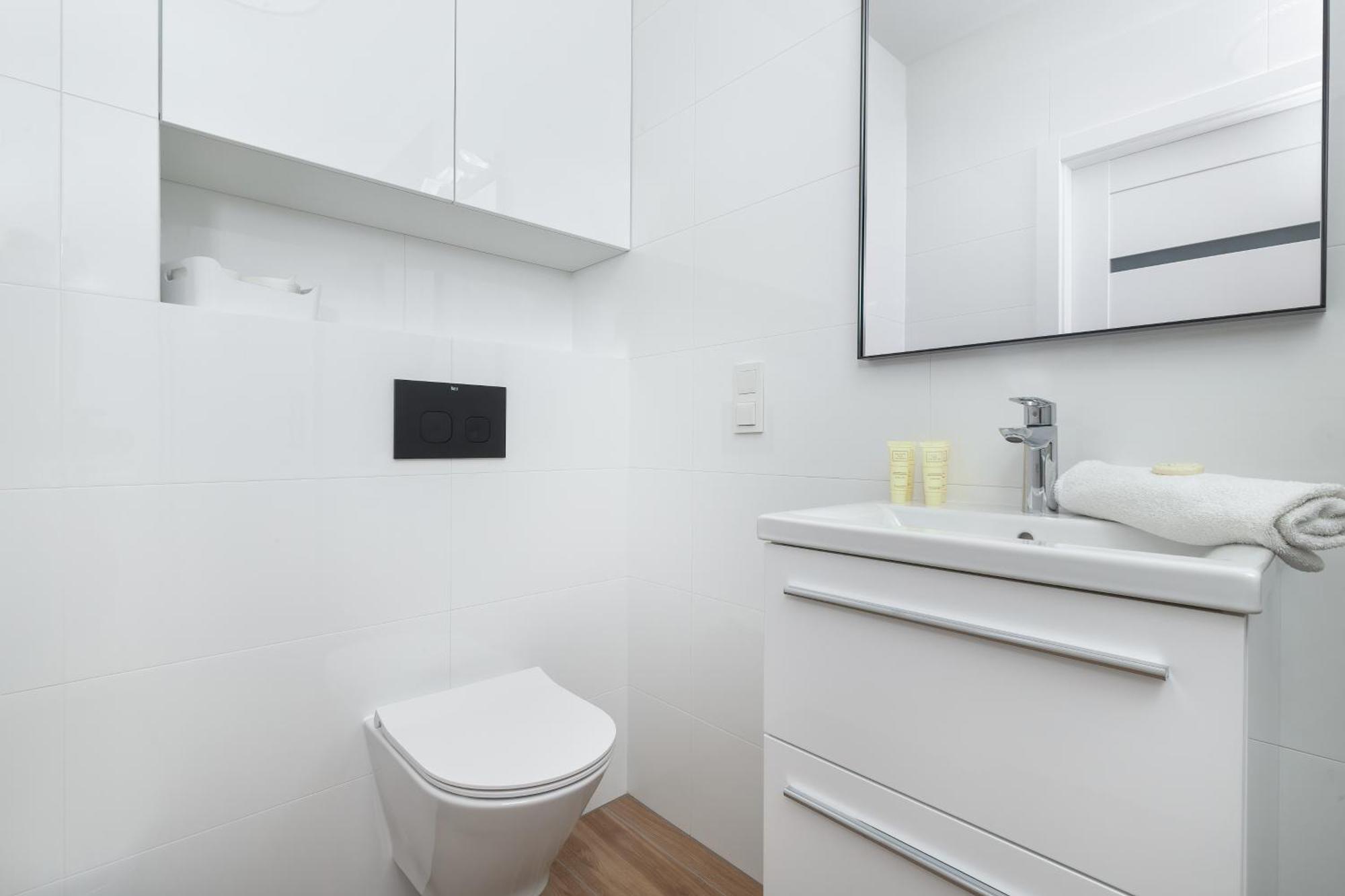Lägenhet Nowa Letnica Comfortable With Balcony & Parking By Renters Gdańsk