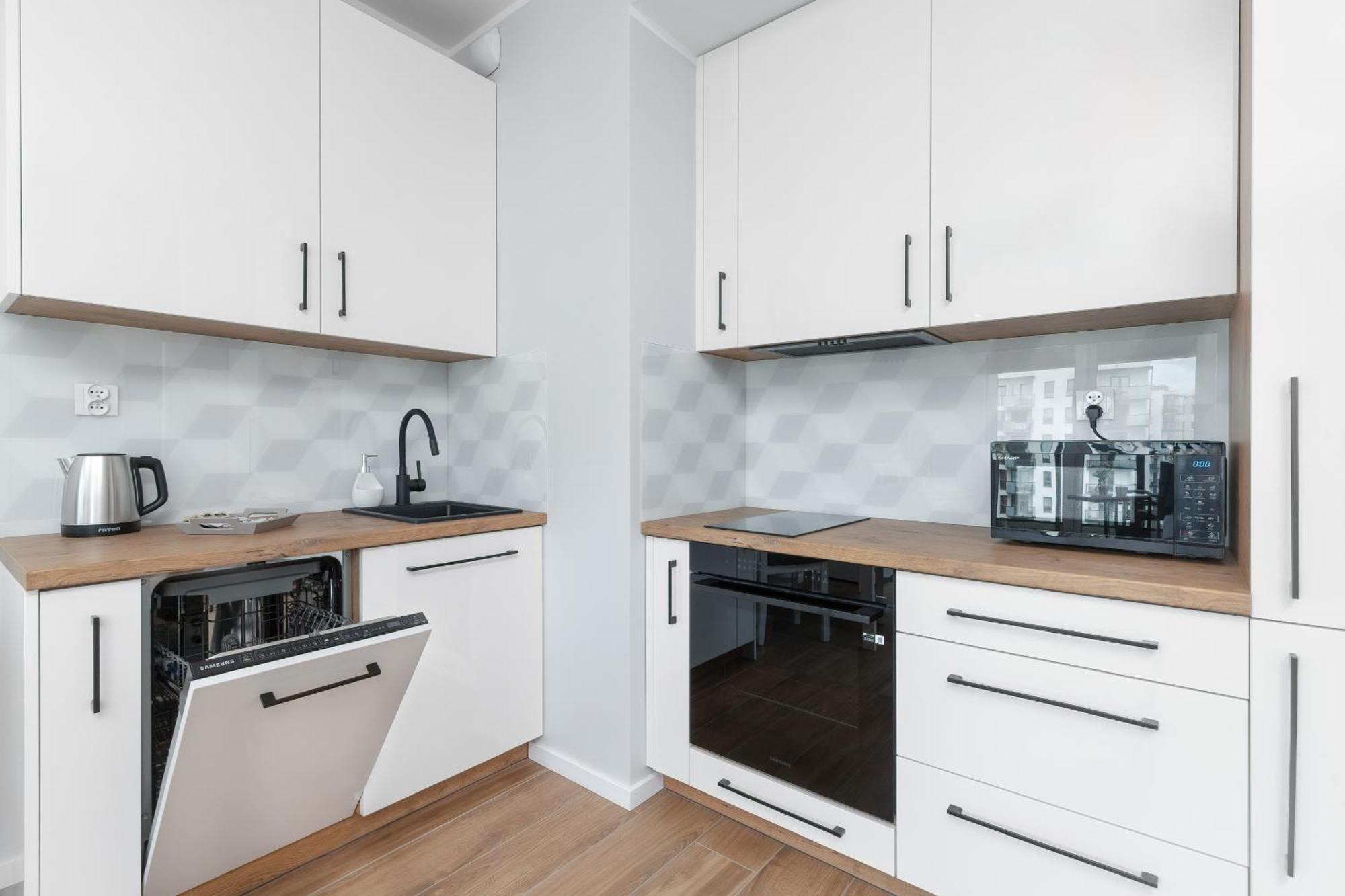 Nowa Letnica Comfortable With Balcony & Parking By Renters