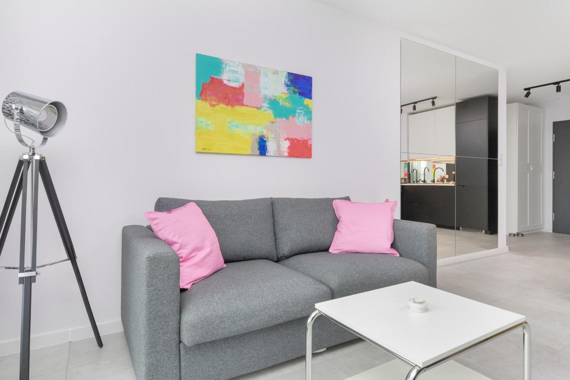 Sea And Stadium In Good Design With Parking & Garden By Rent Like