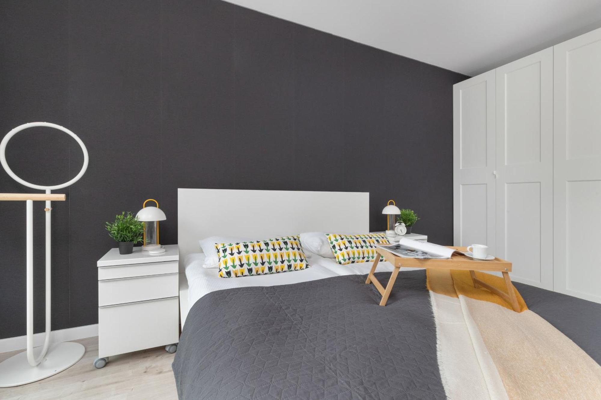 Sea And Stadium In Good Design With Parking & Garden By Rent Like *