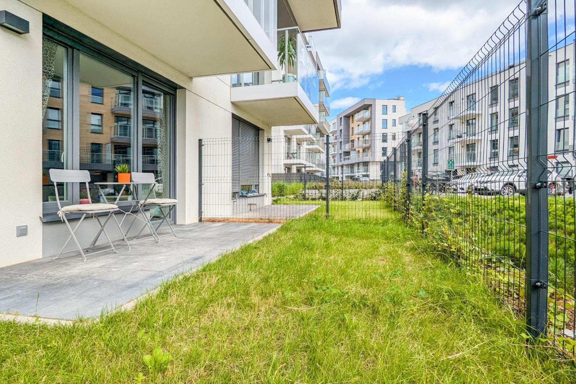 Sea And Stadium In Good Design With Parking & Garden By Rent Like Lägenhet *