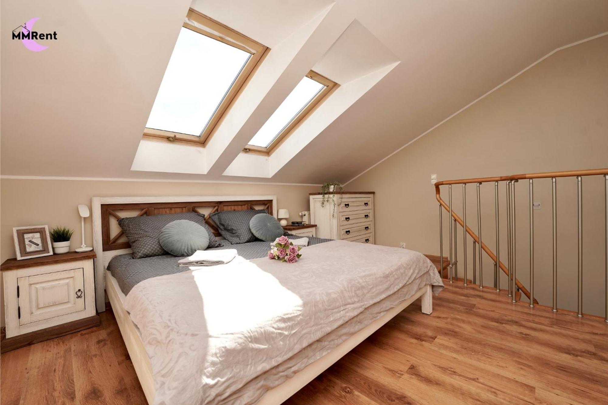 Mmrent Two-story *