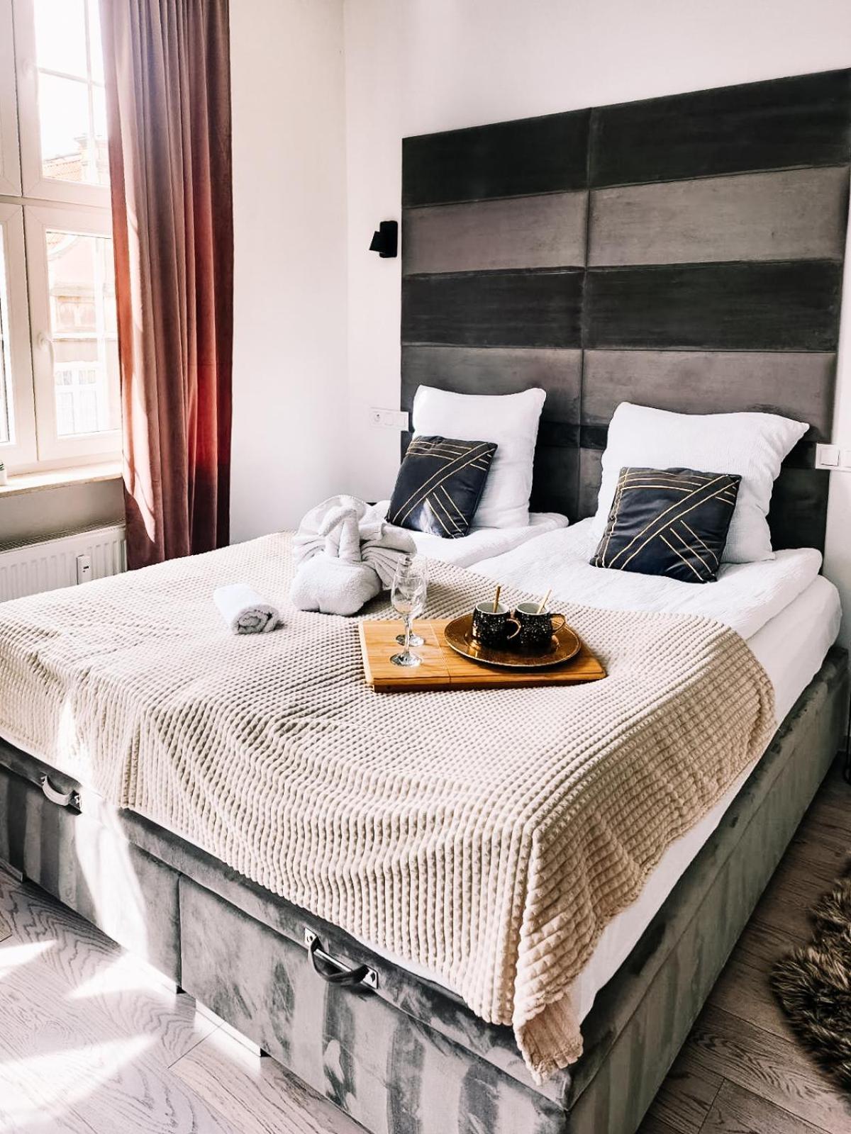 Cloud 9 King Bed-old Town View Apartment