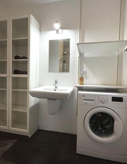 Apartament Srodmiescie 40m2 Bezplatny Parking Pralka Suszarka Wifi Hulajnogi Gdansk