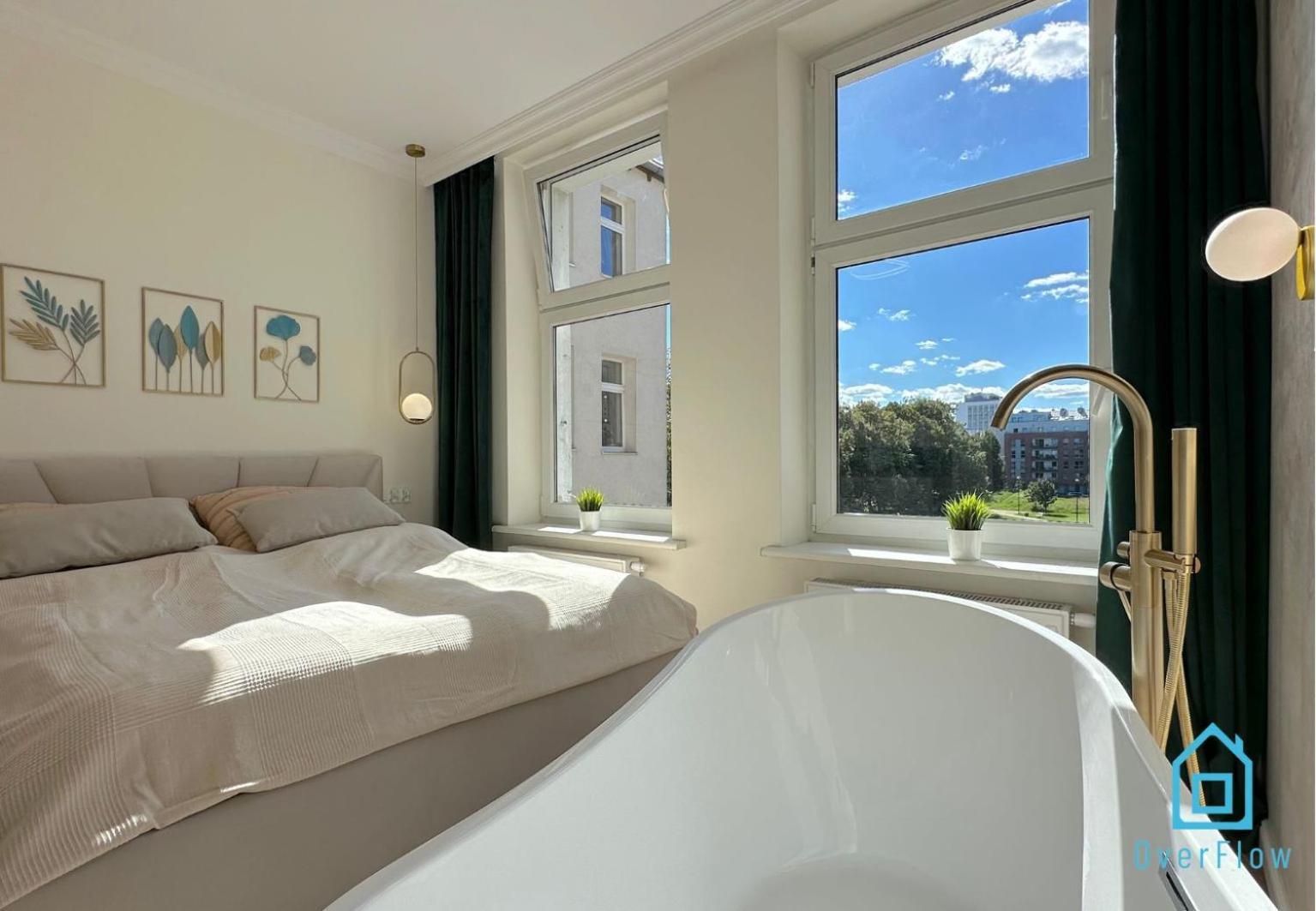 Seredino Relax Apartment- Romantic Escape With A Bathtub In The Bedroom, 5 Minutes To Old Town & Seaside Căn hộ *