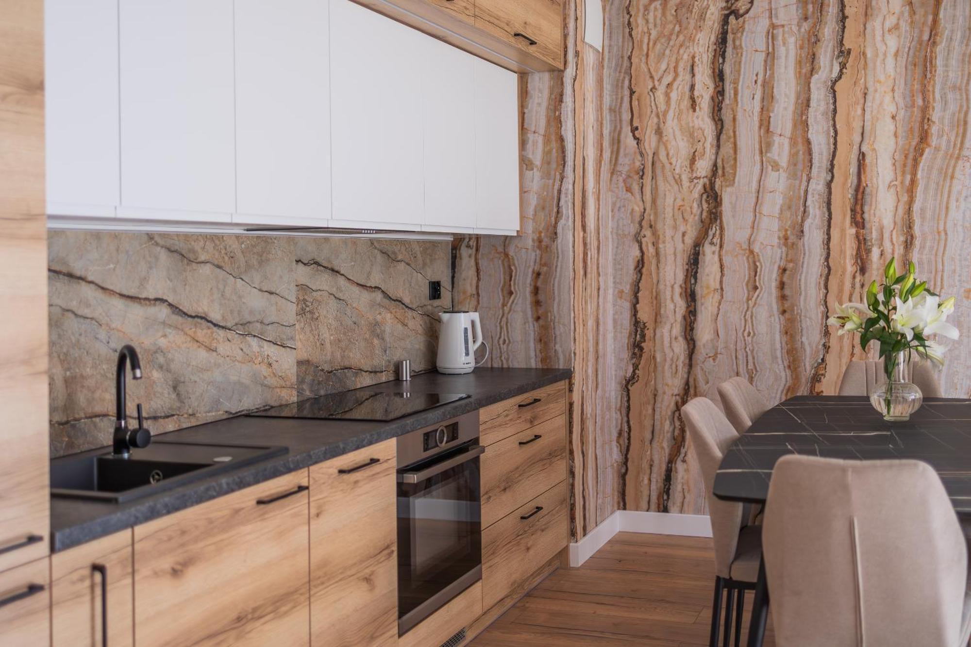 Glow Apartments, Letnica - Szesc Letnica *