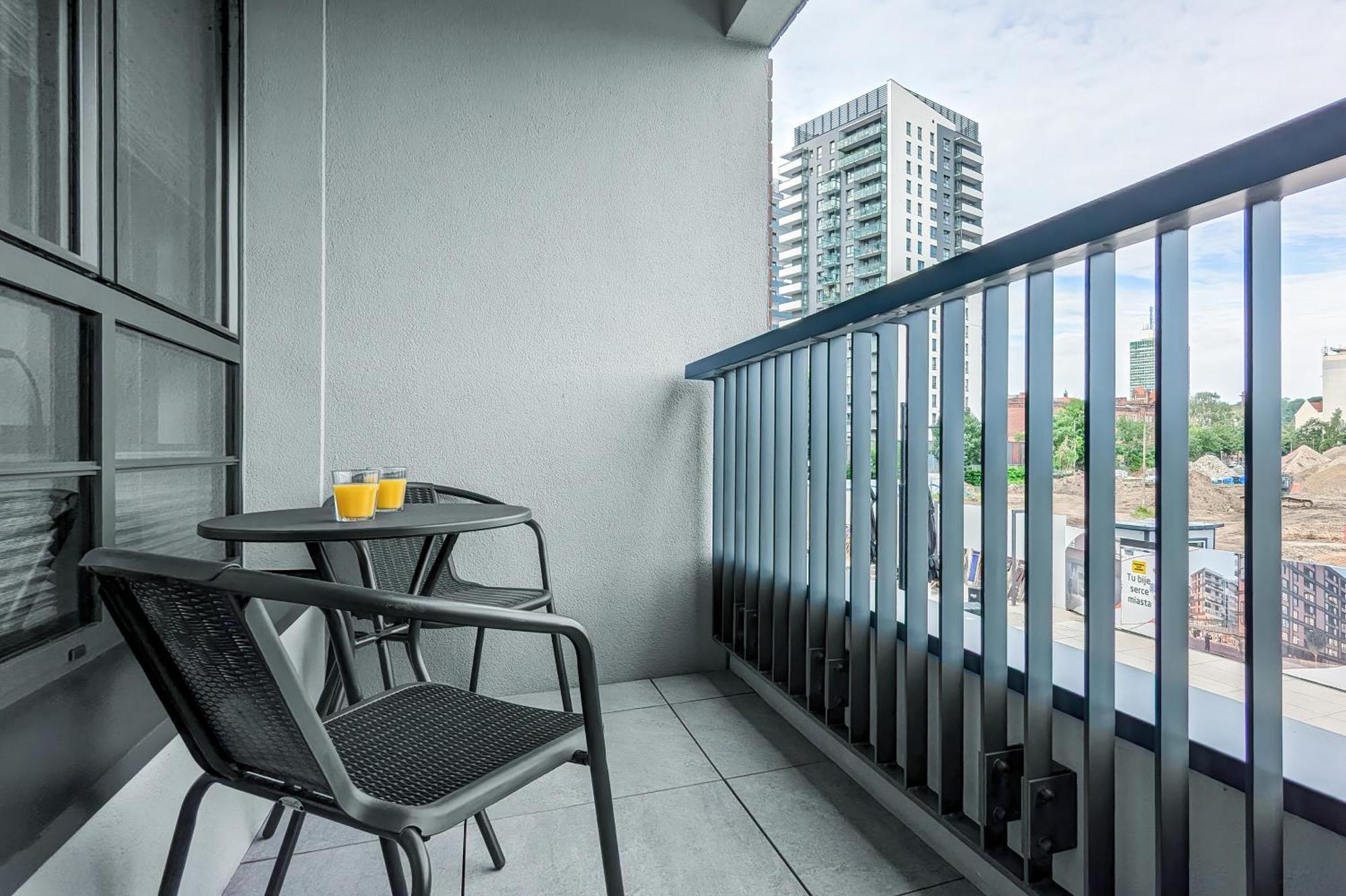 Stylowe Apartmenty Z Parkingiem Popieluszki W Gdansku By Renters Apartment