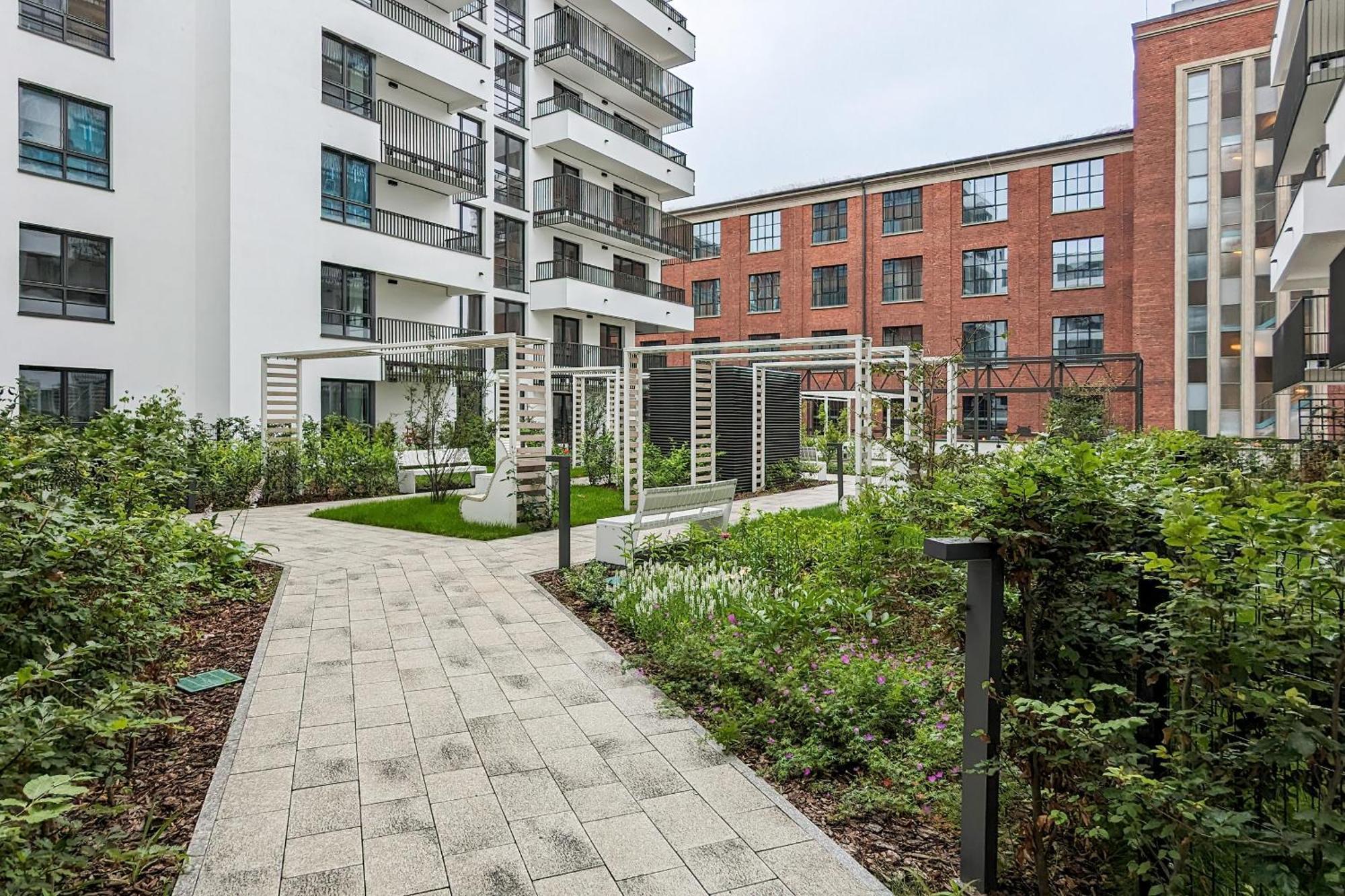 Stylowe Apartmenty Z Parkingiem Popieluszki W Gdansku By Renters Apartment