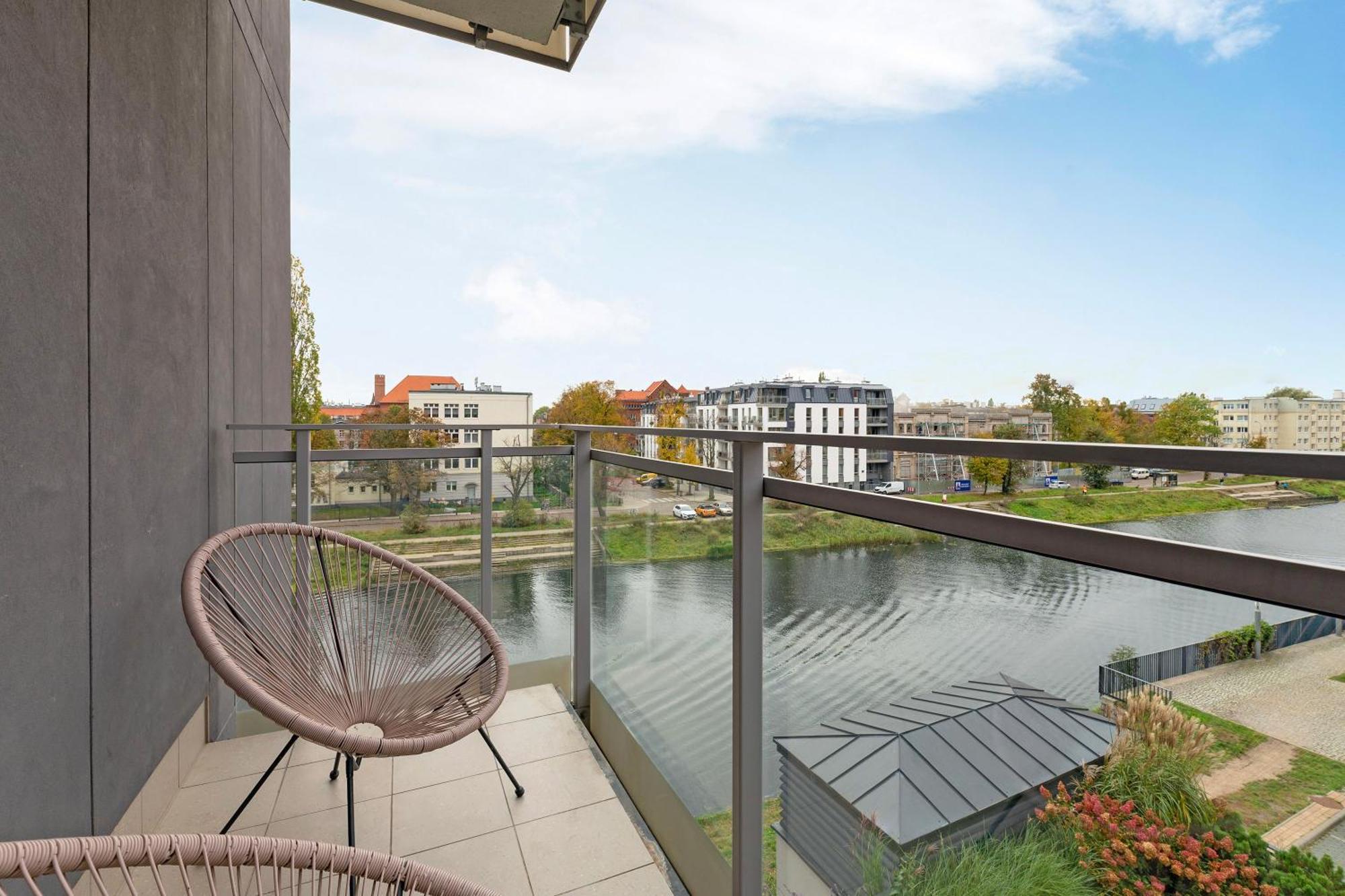 Aura - Riverside & Parking By Downtown *