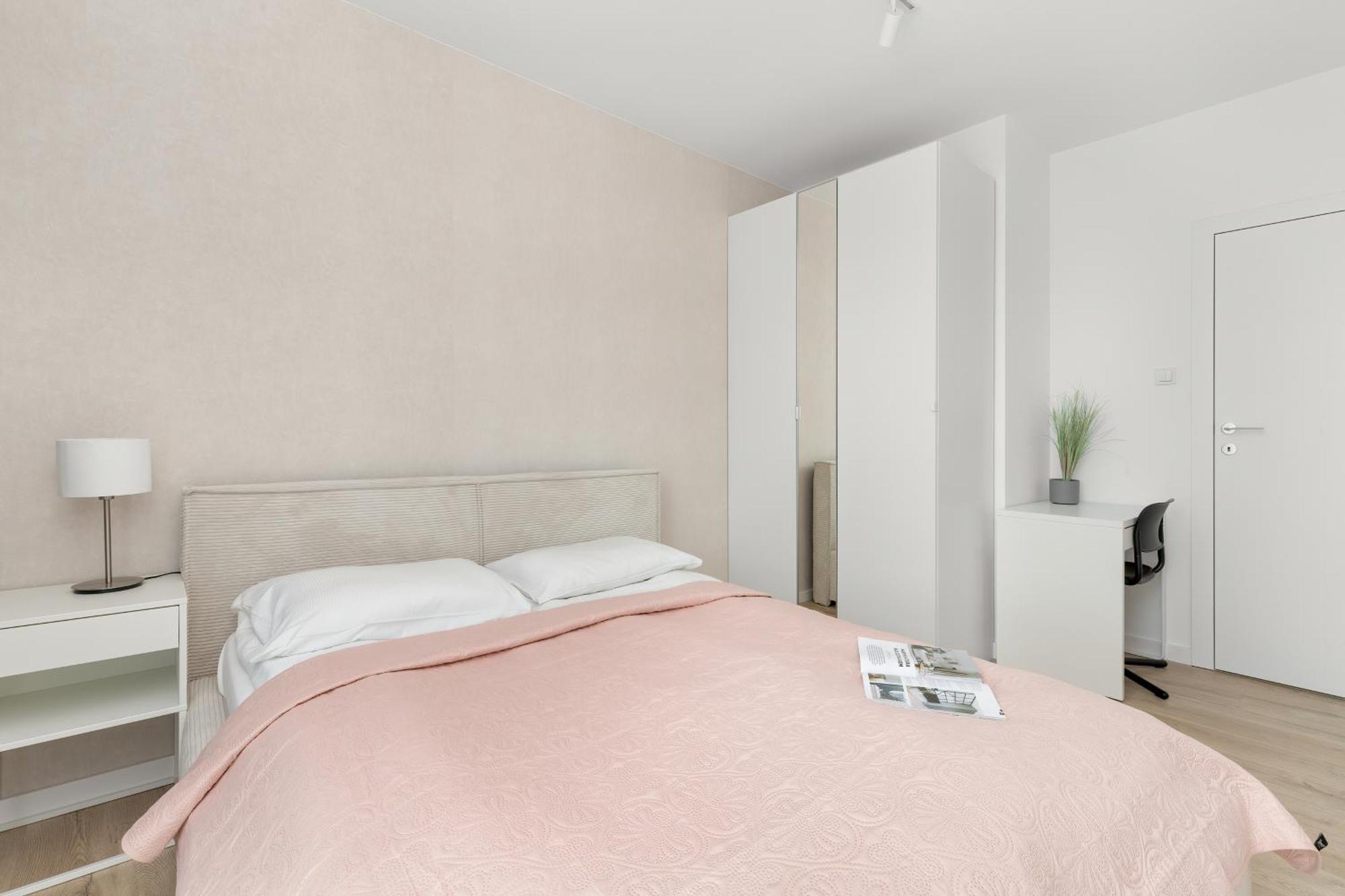Modern Near Polsat Arena By Renters Apartment