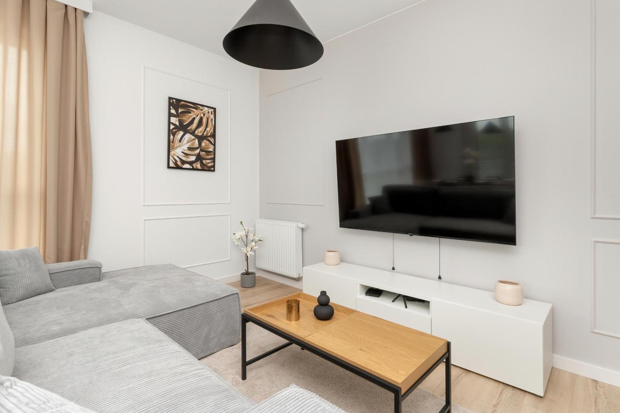 Modern Near Polsat Arena By Renters Apartment *