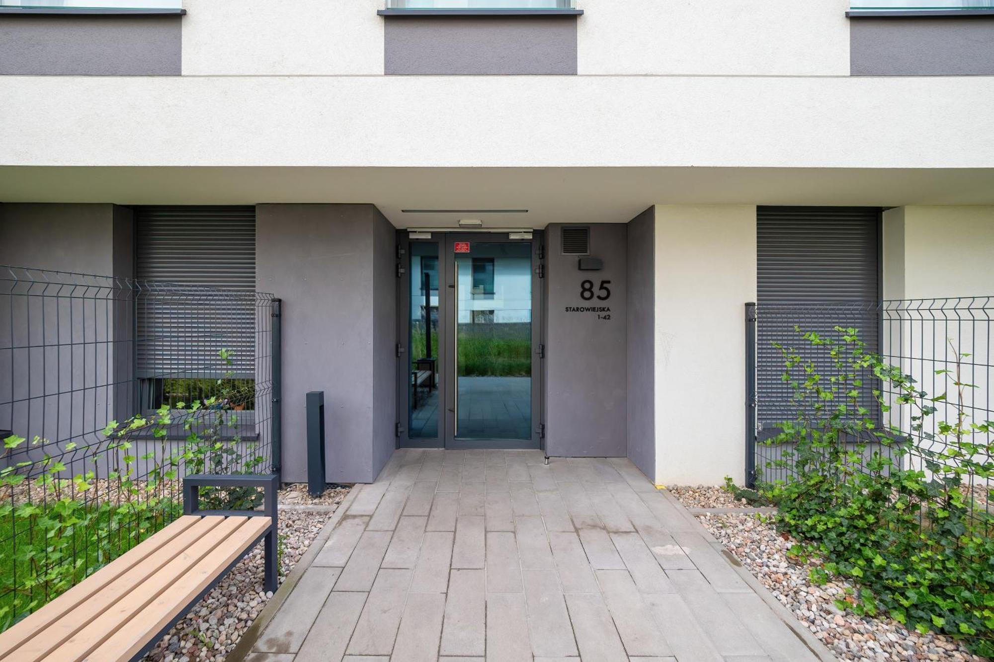 Sea And Stadium In Good Design With Parking & Garden By Rent Like Leilighet