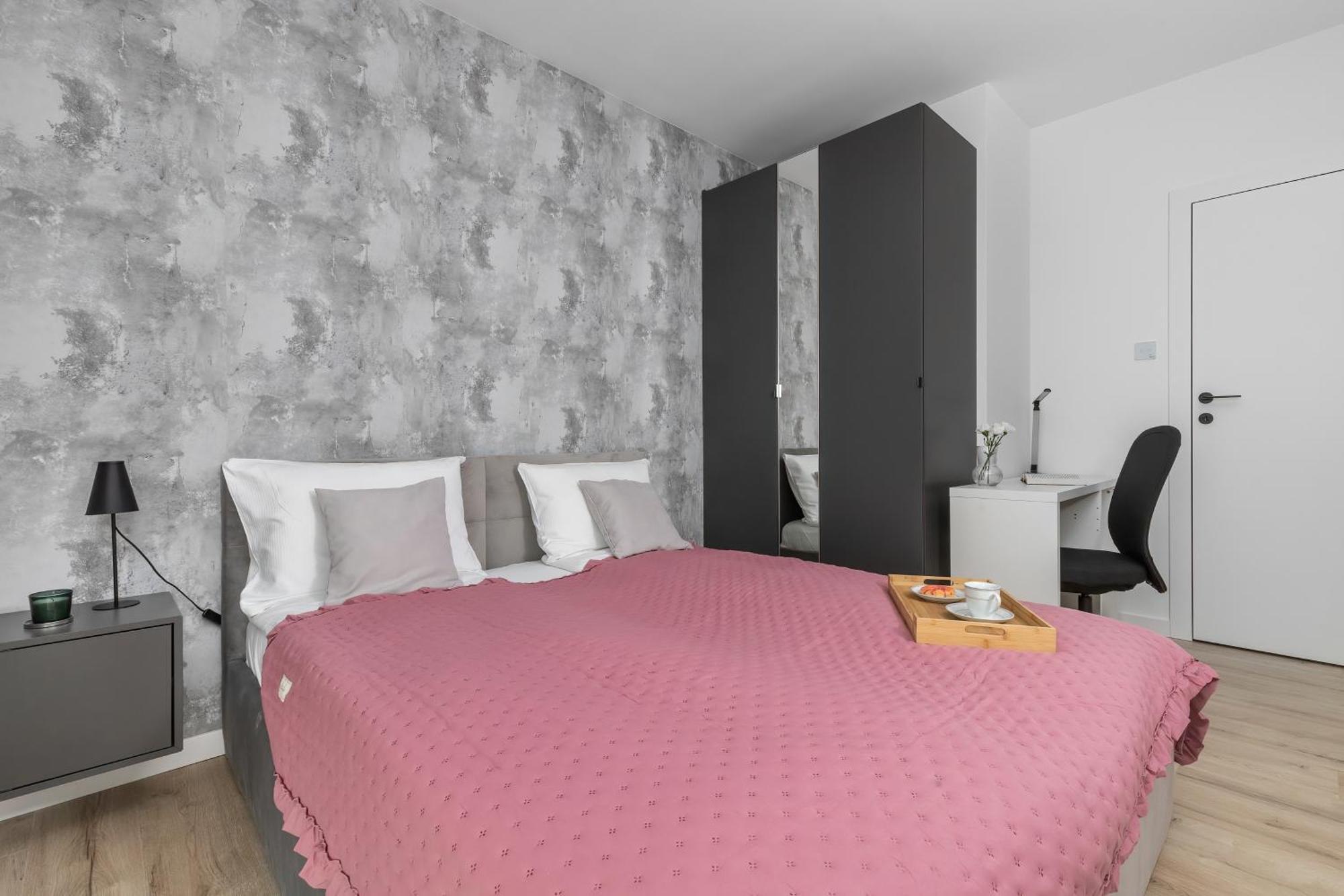 Căn hộ Bright & Modern With Parking Near Arena By Renters