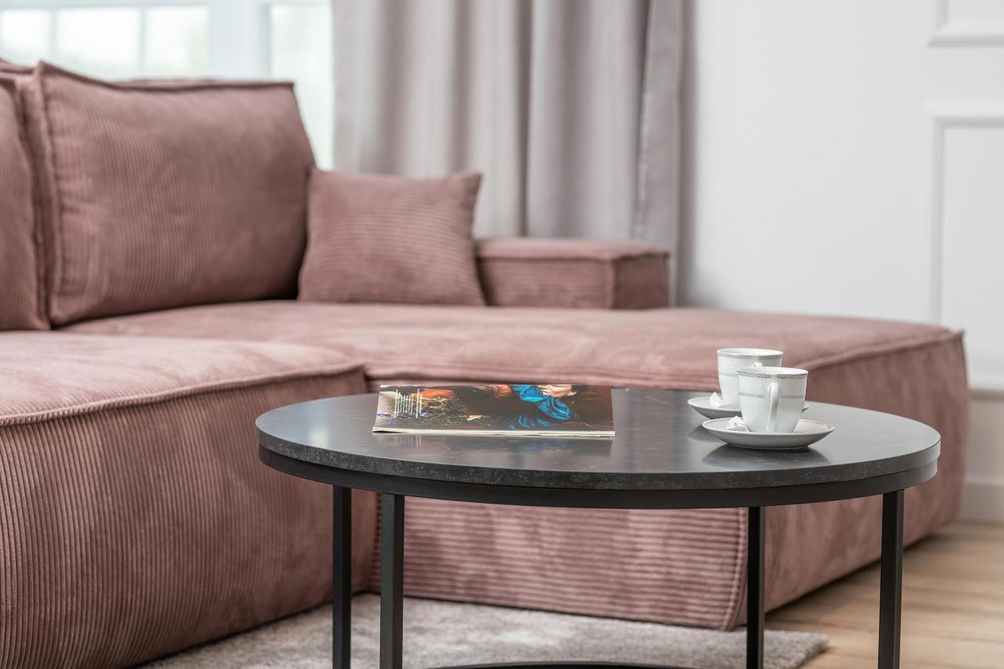 Bright & Modern With Parking Near Arena By Renters *