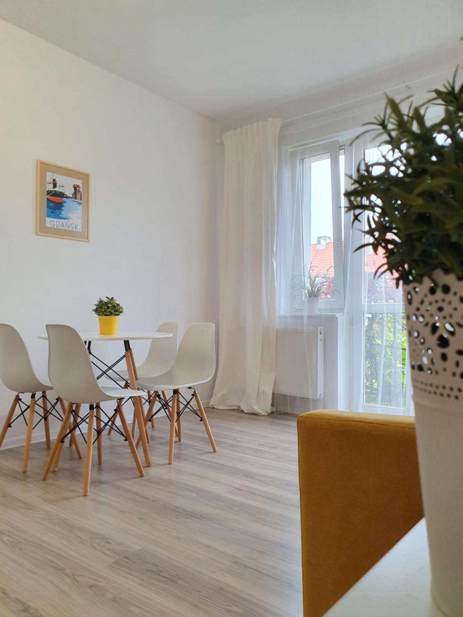 Mieszkanie Blisko Skwerku Apartment