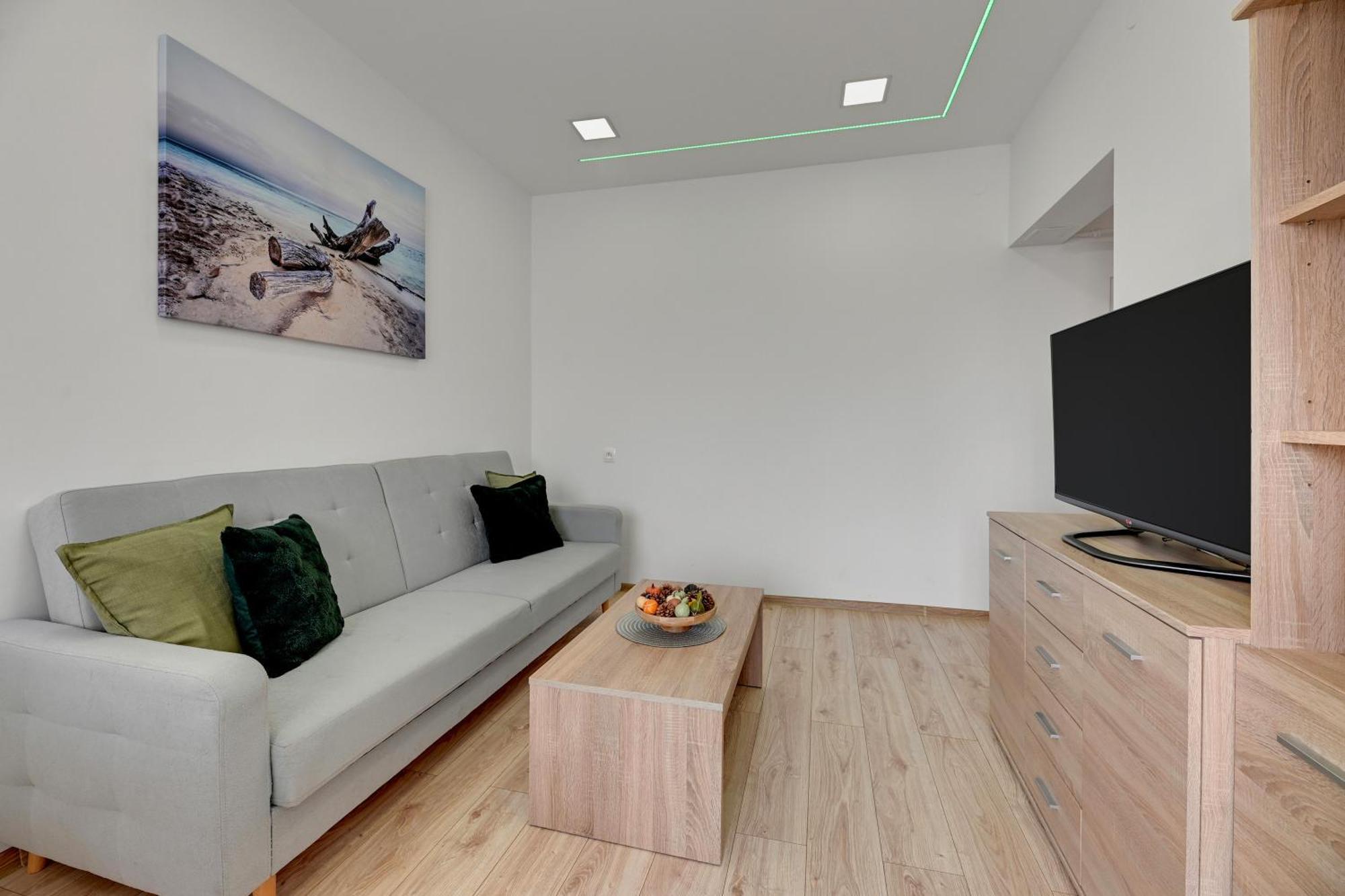 Old Town Korzenna By Downtown Apartamento *