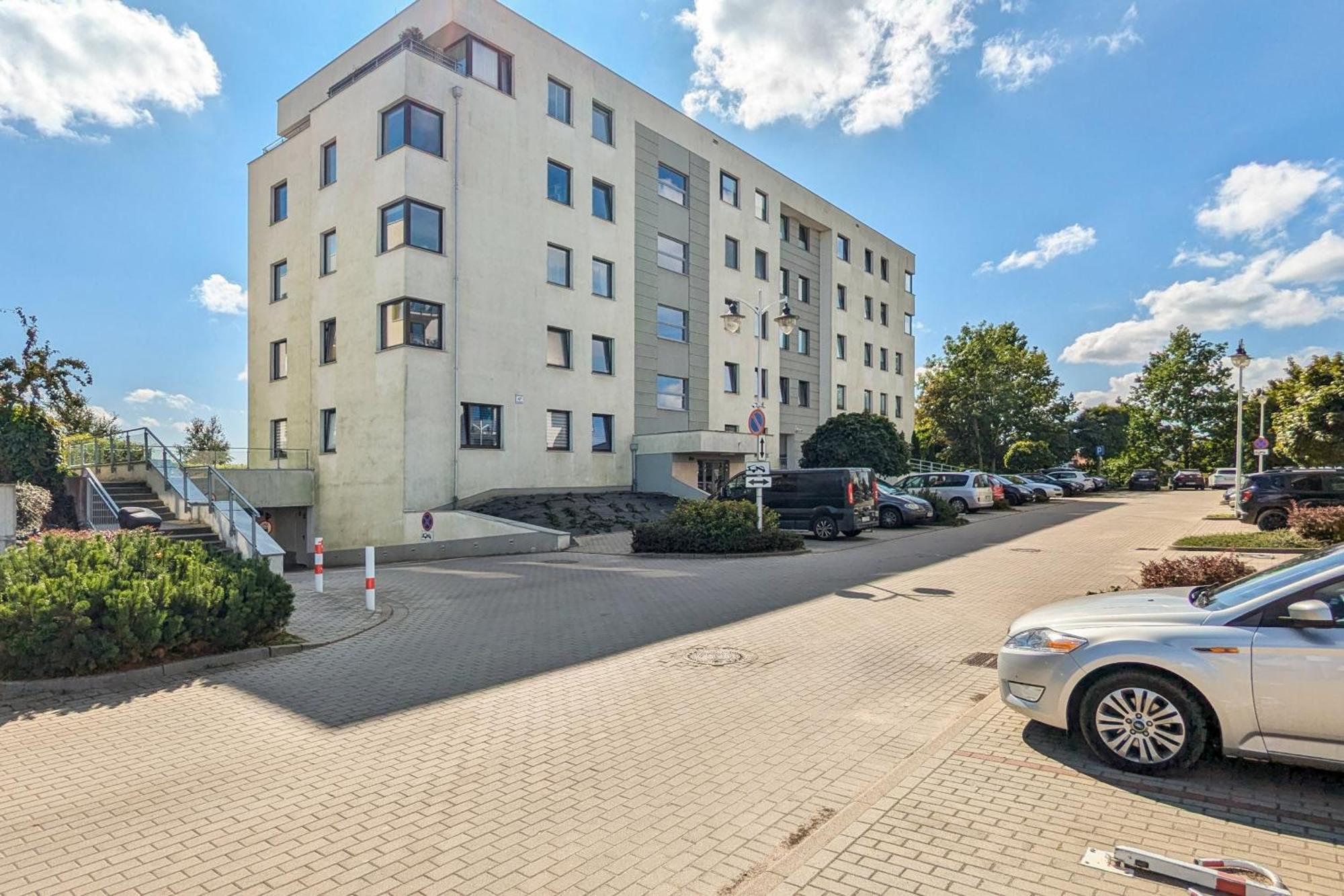 Apartment Nowoczesny W Spokojnej Okolicy Z Parkingiem By Rent Like *