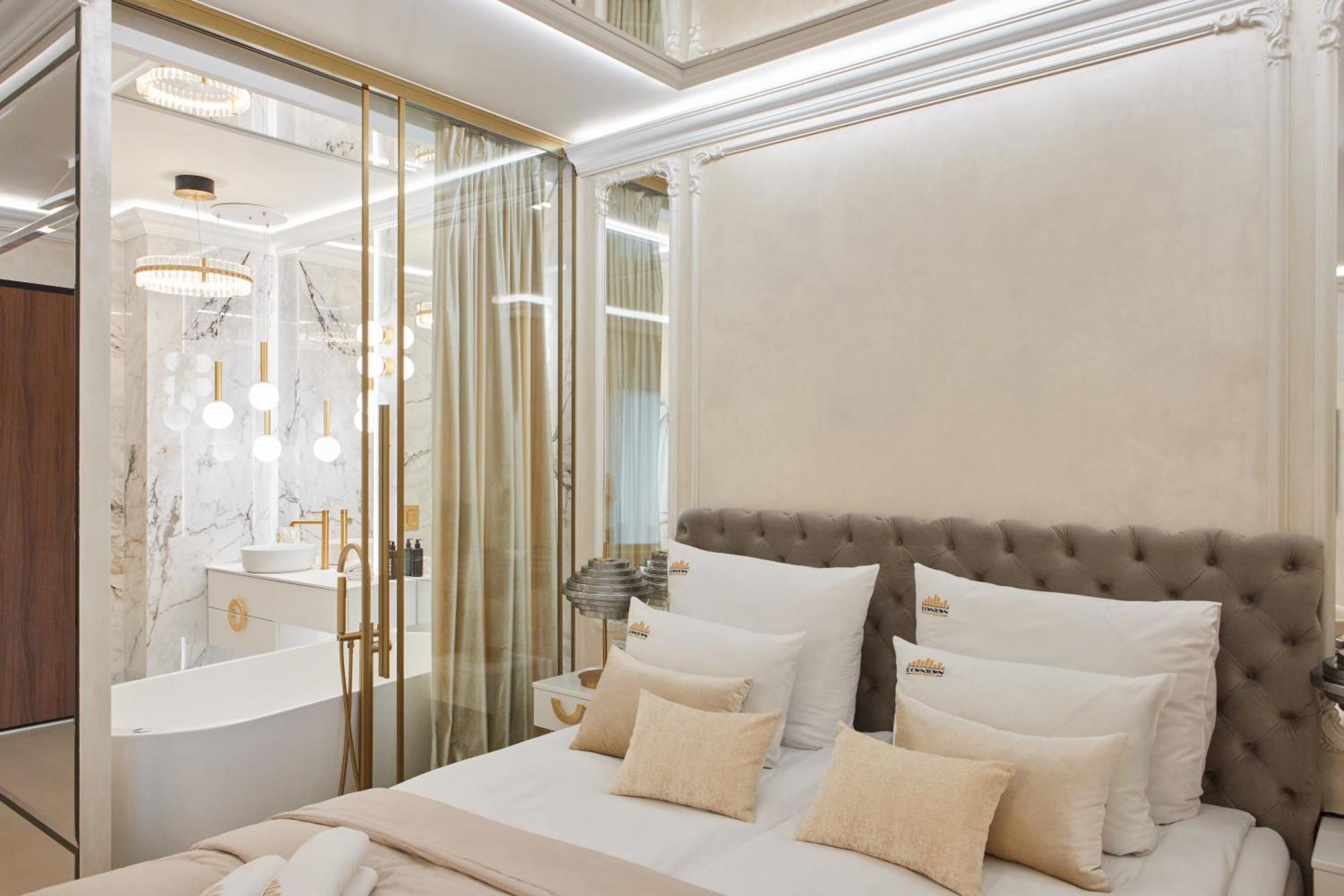 Jacuzzi Mirror By Downtown Apartment Gdansk