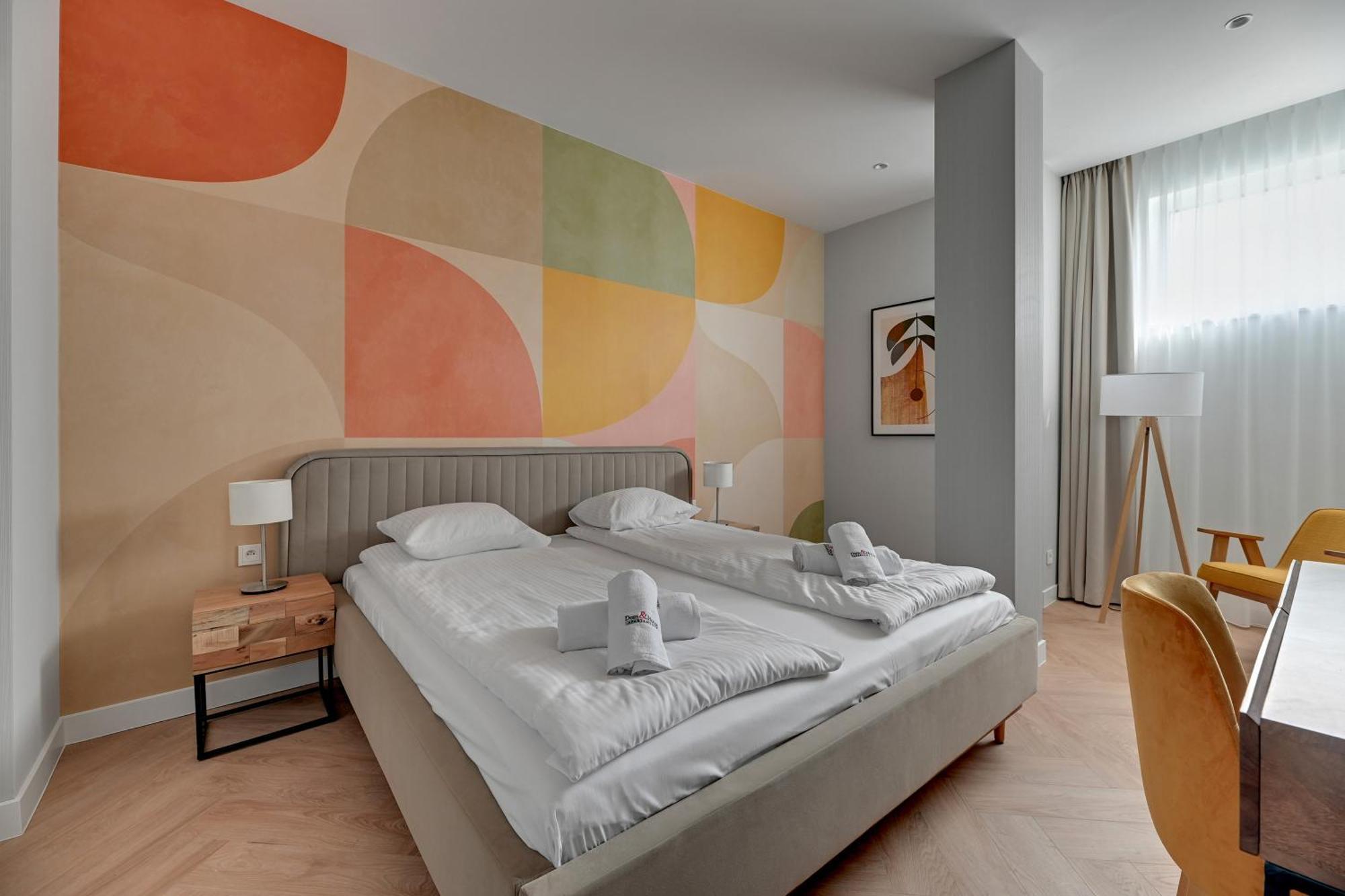 Retro Boutique By Dom & House *