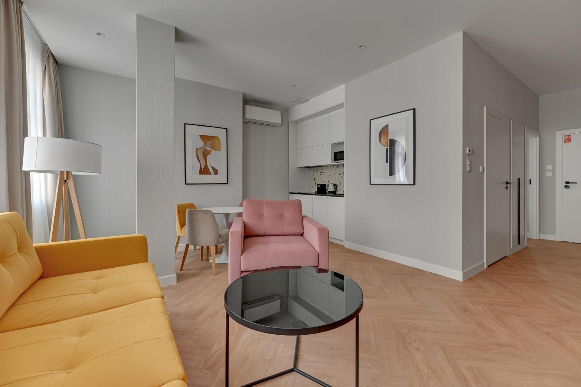 Apartment Retro Boutique By Dom & House
