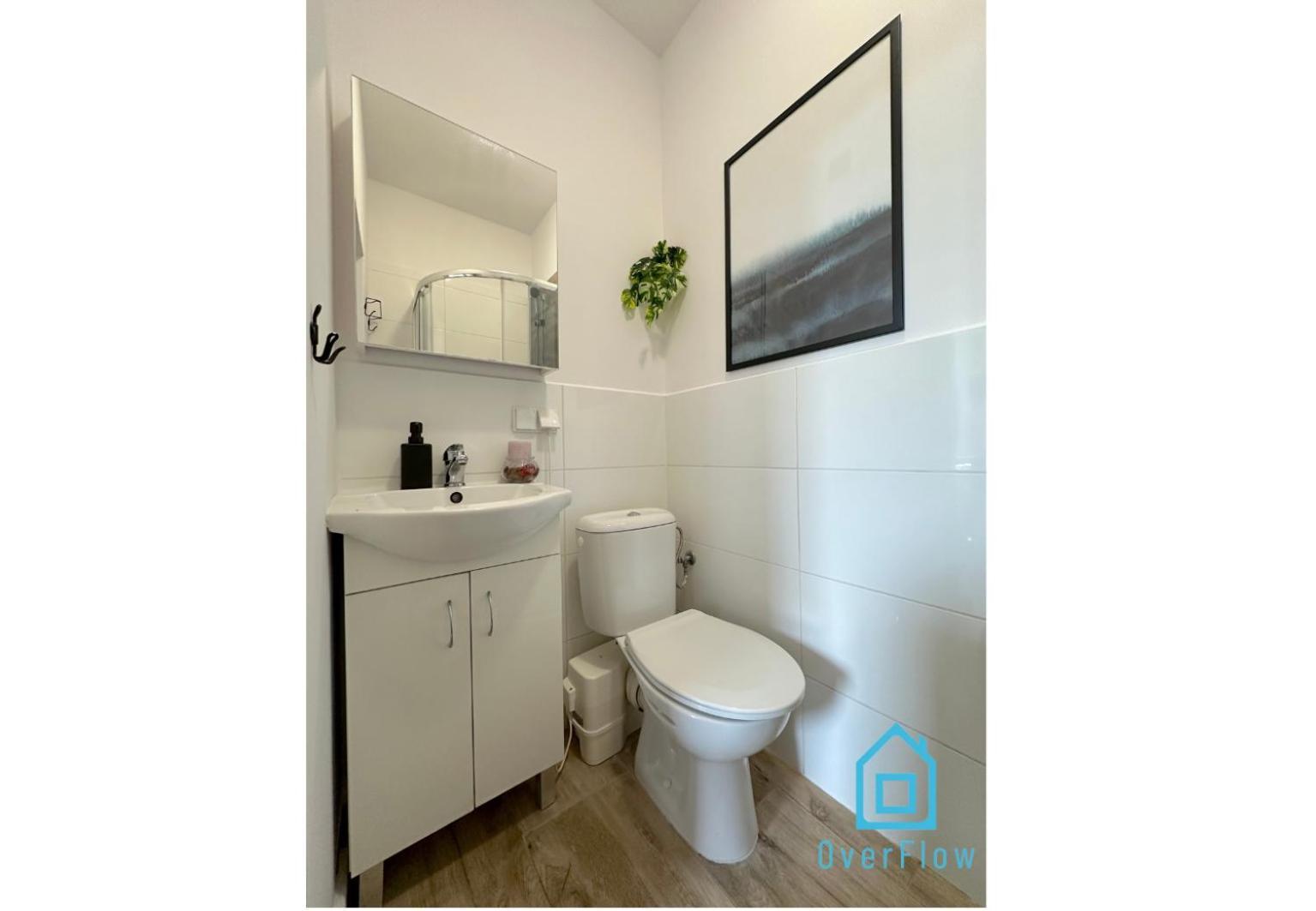Apartment Birch Studio- Peaceful Retreat, 10 Minutes To Gdansk Old Town & Seaside *
