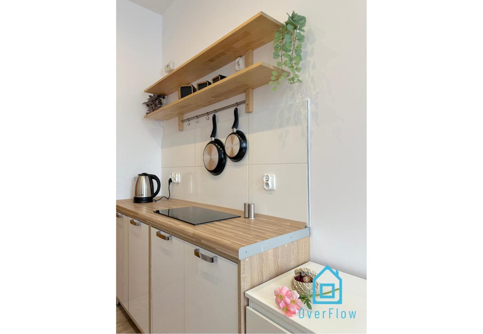 Birch Studio- Peaceful Retreat, 10 Minutes To Gdansk Old Town & Seaside Apartment Danzig