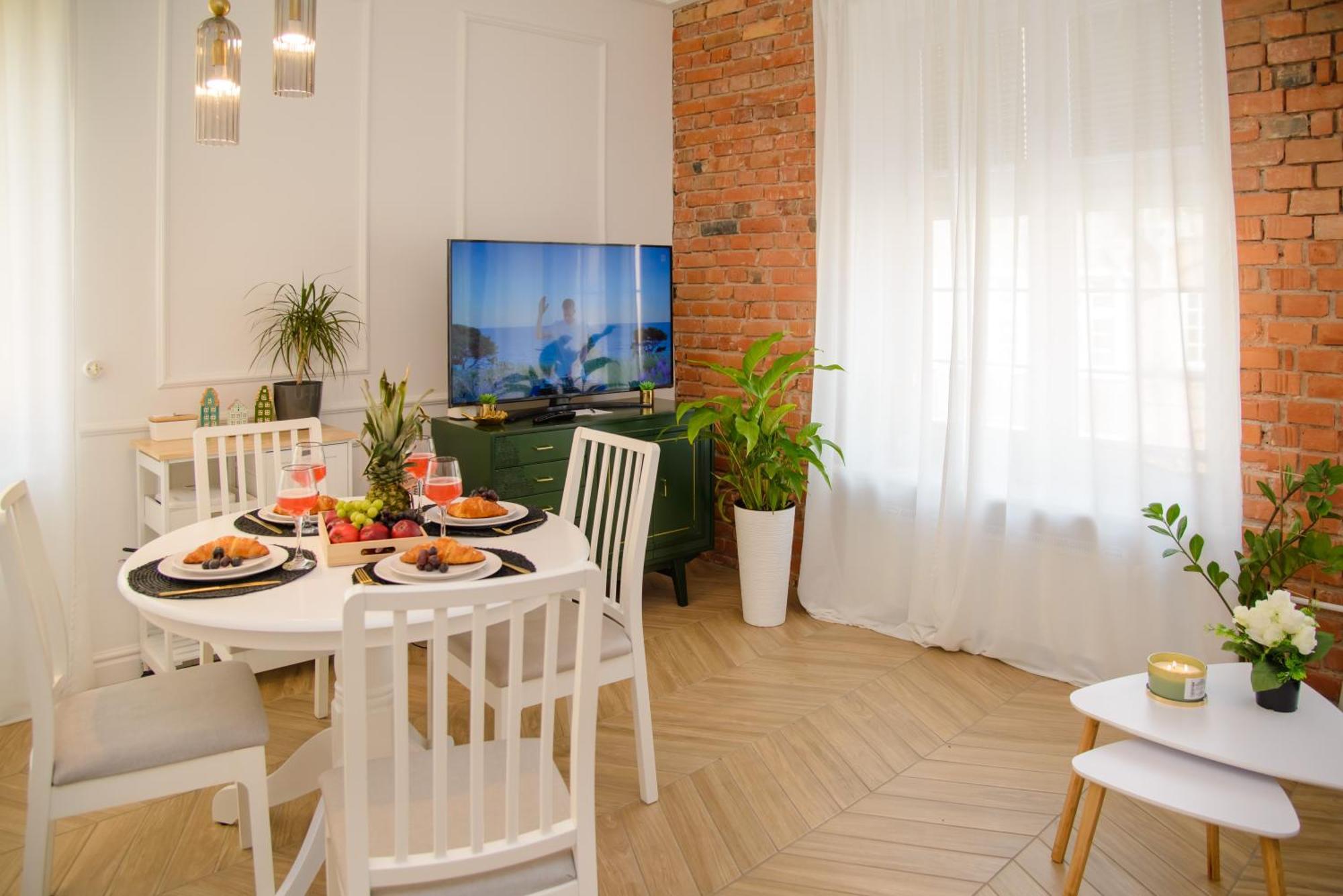Maya's Flats & 36 - Chlebnicka Old Town Gdansk