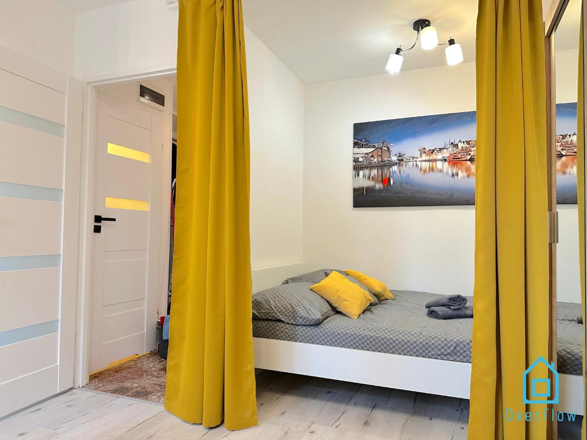Honey Apartment- Cozy Retreat, 10 Minutes To Old Town Apartment *