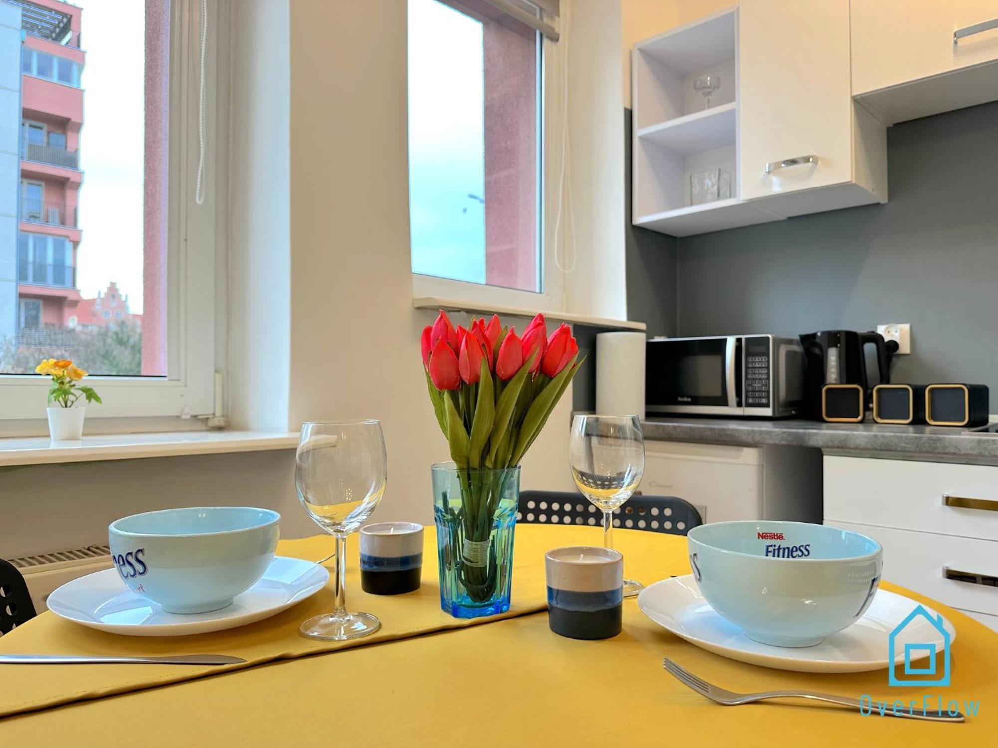Apartment Honey Apartment- Cozy Retreat, 10 Minutes To Old Town Gdansk