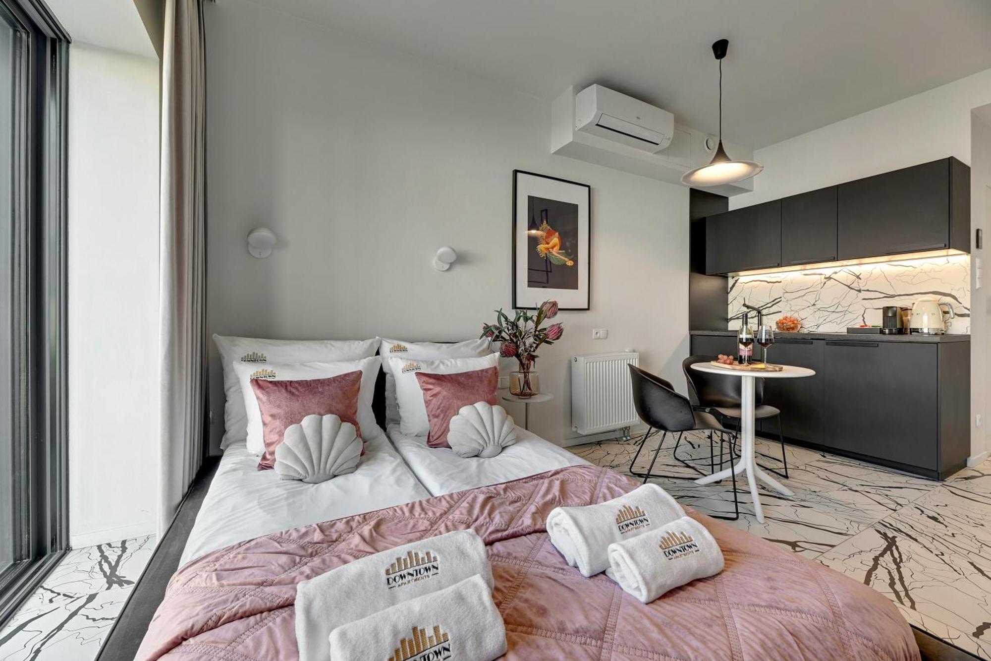 Apartment Deo Plaza Riverside & Radisson By Downtown *