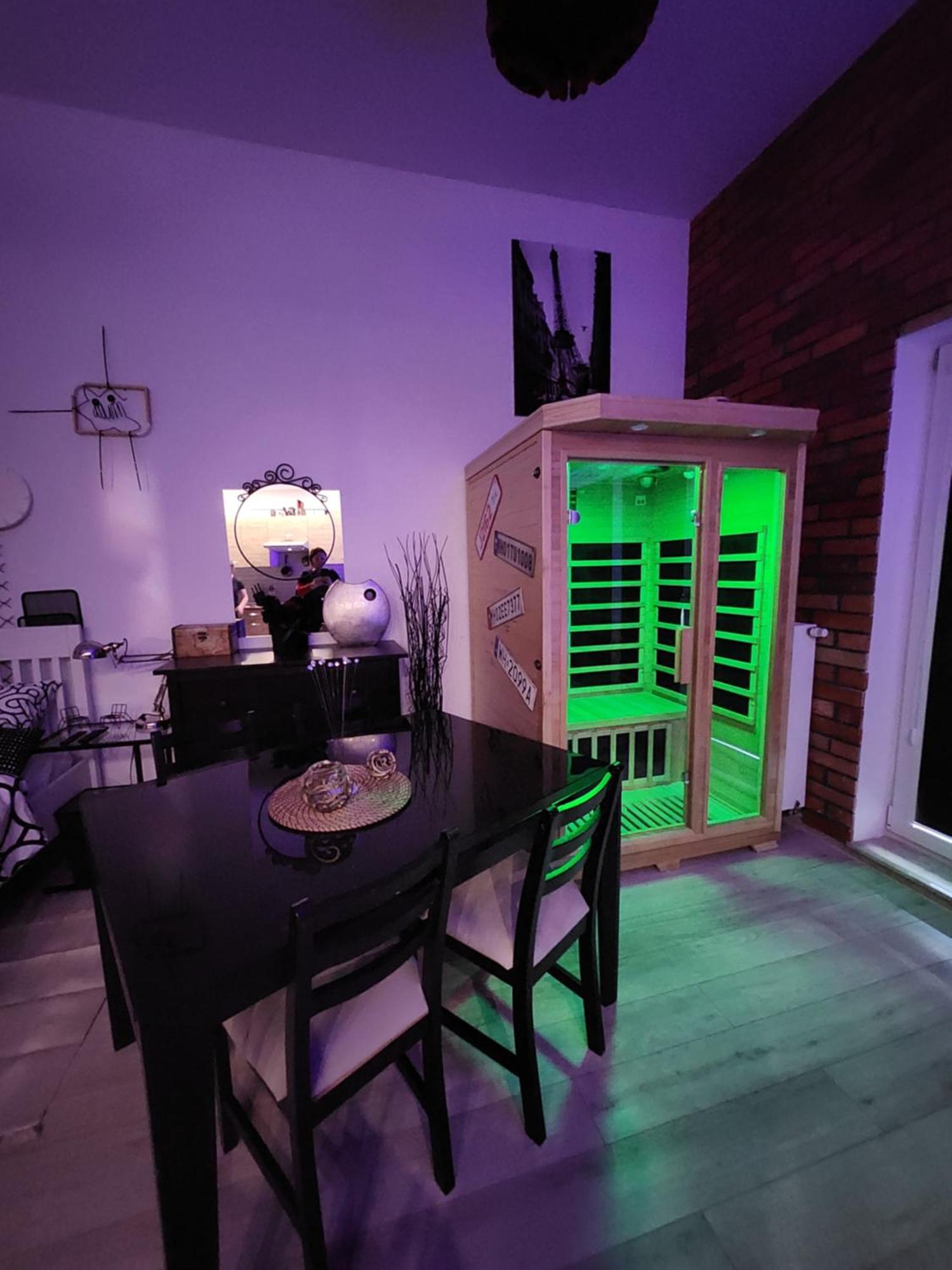 Apartment Chmielna Prestige With Luxury Jacuzzi And Sauna! Selected Also Feature A Massage Chair And Himalayan Salt With Color Therapy Salt Forest *