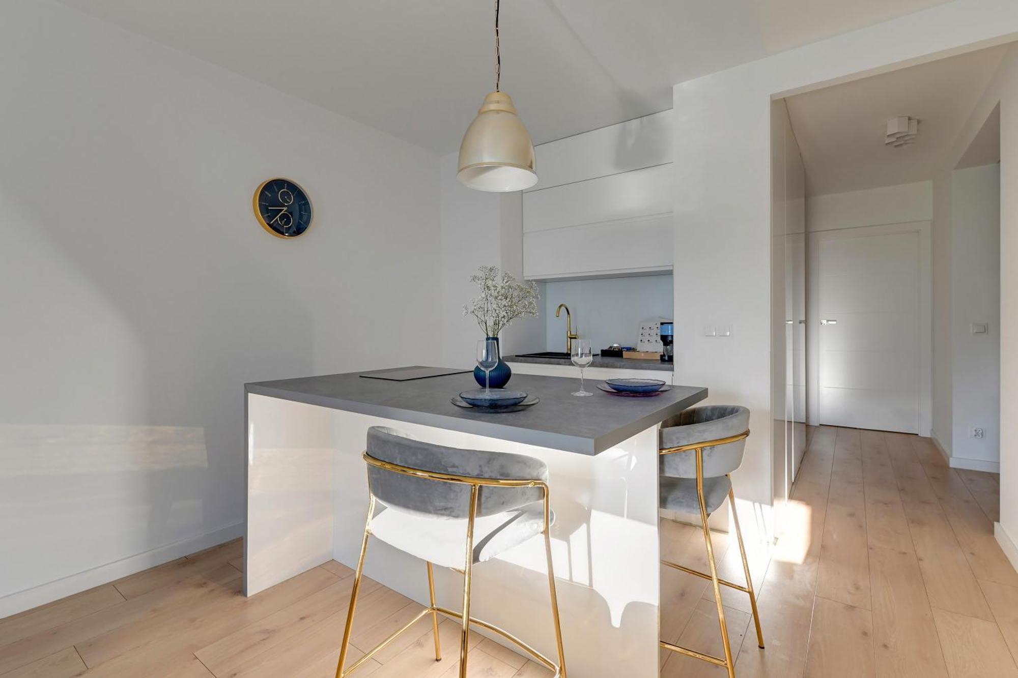 Wintera & Parking By Downtown Apartment