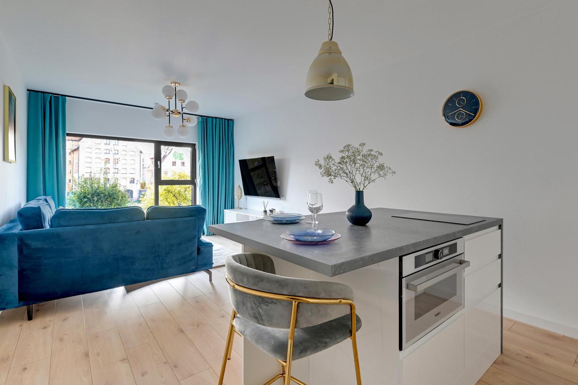 Wintera & Parking By Downtown Apartment