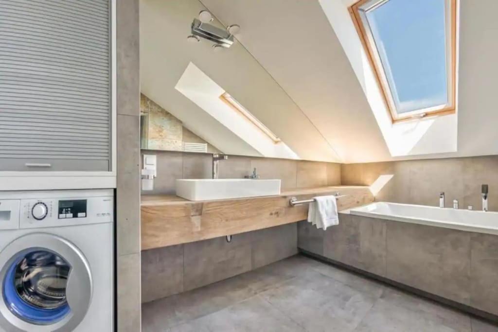 Leilighet Close-central - One Bedroom With Balcony - Center - Sb12 *