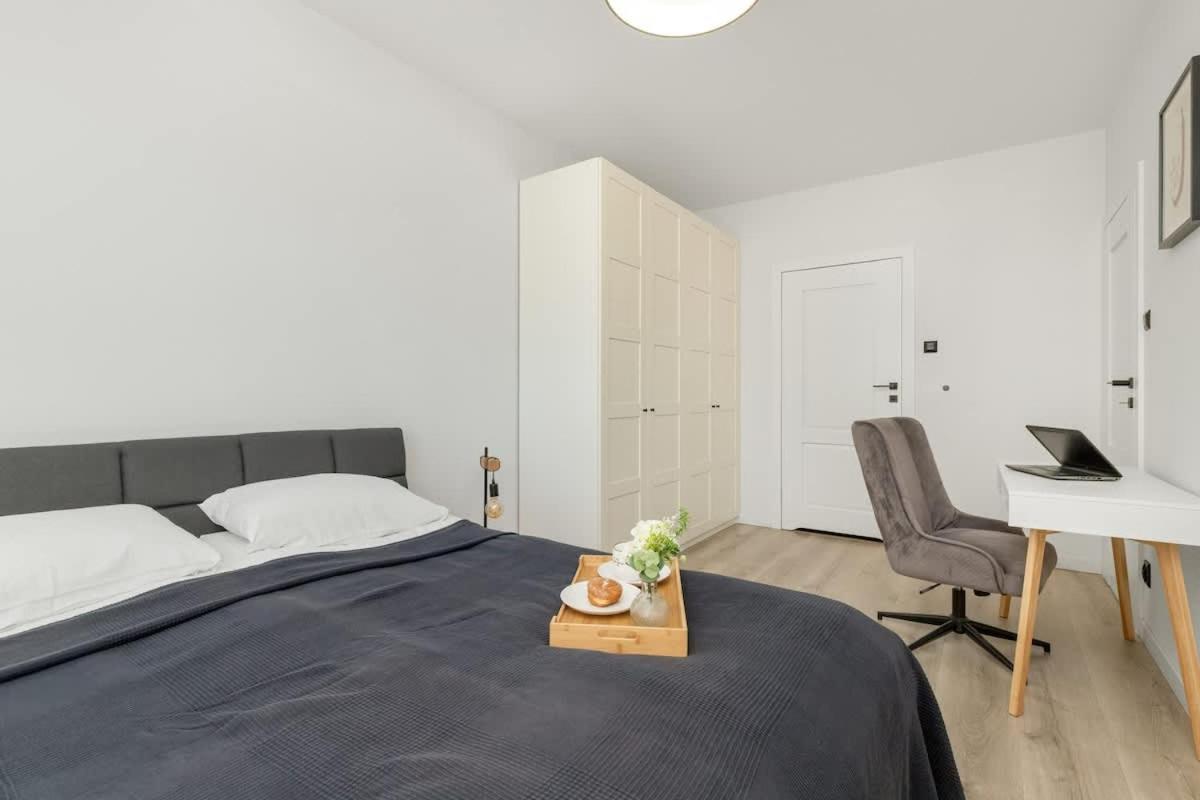 Klimatyzowany Apartament Z Parkingiem By Rent Like
