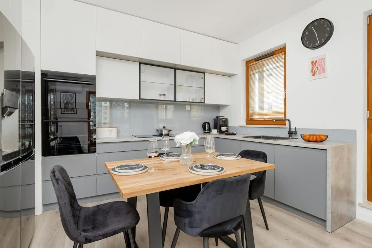 Klimatyzowany Apartament Z Parkingiem By Rent Like Apartment *