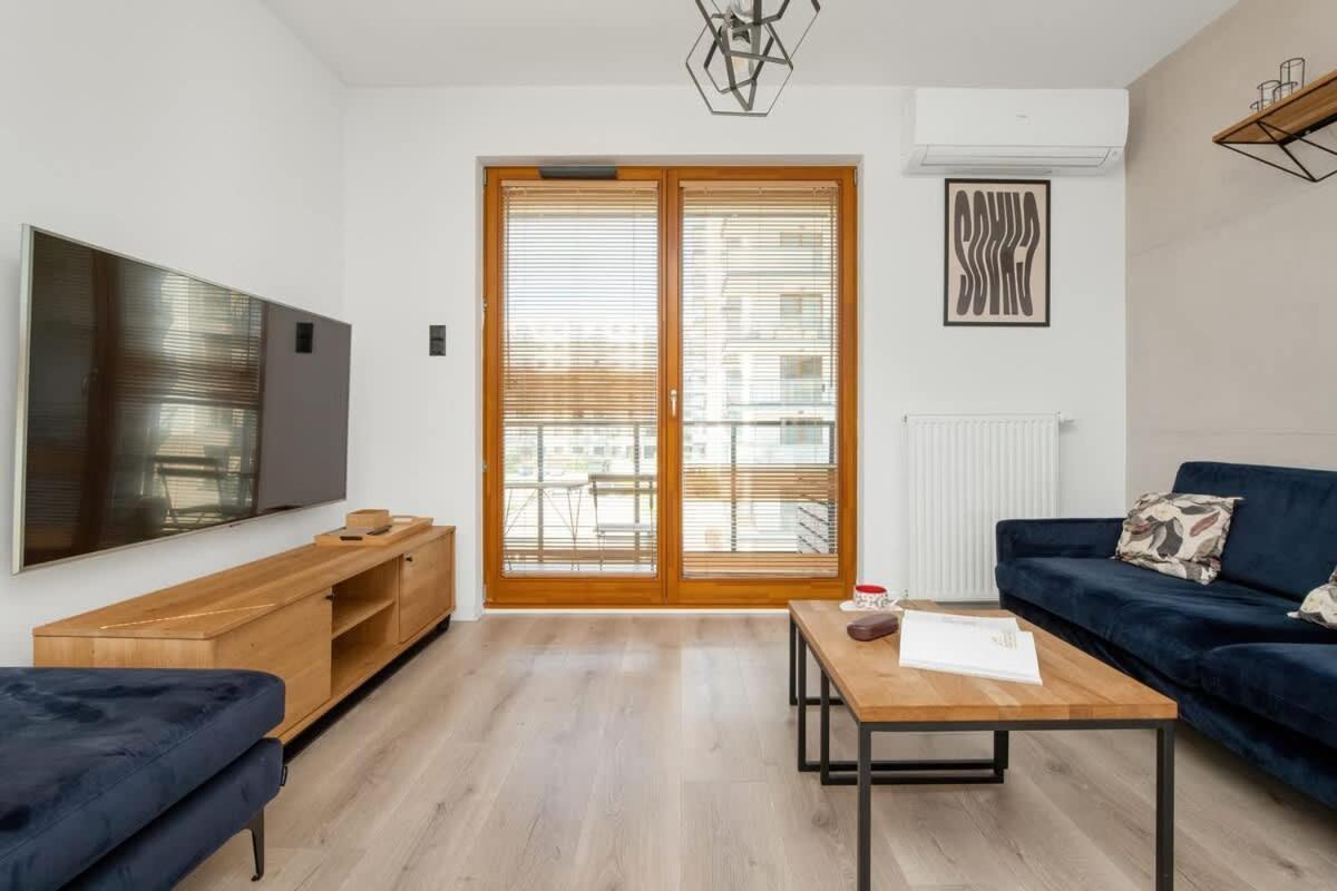Klimatyzowany Apartament Z Parkingiem By Rent Like