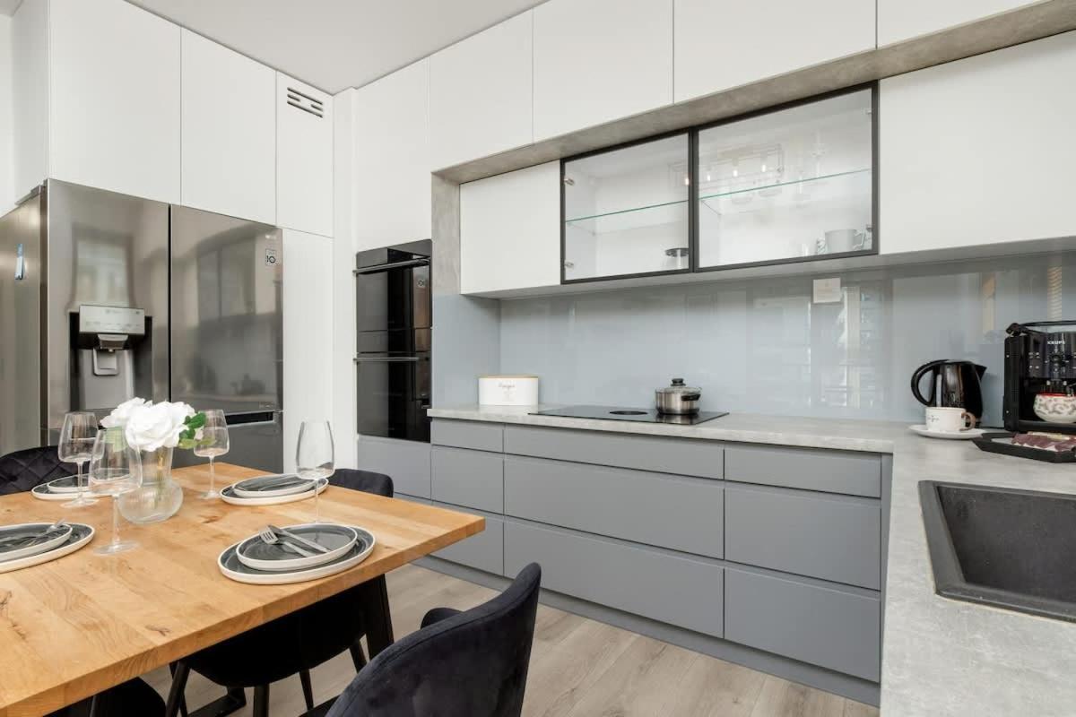 Apartment Klimatyzowany Apartament Z Parkingiem By Rent Like