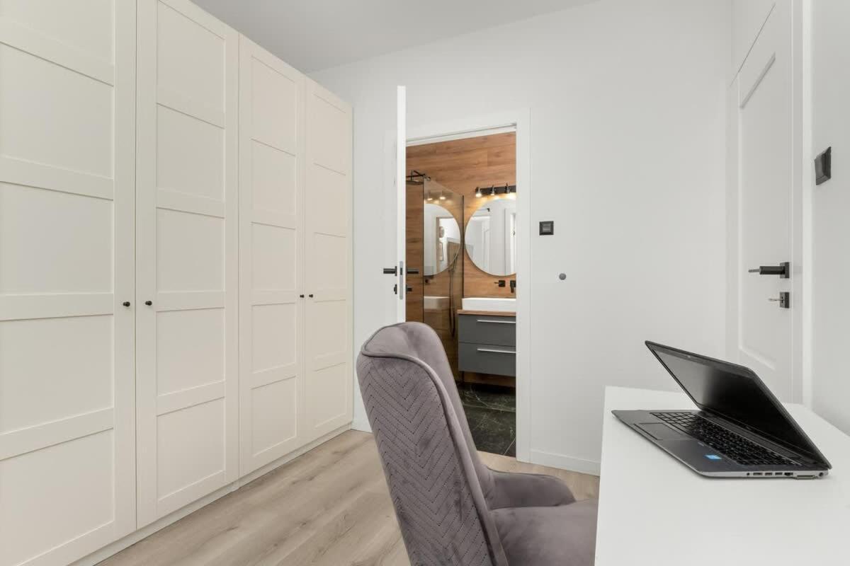 Apartment Klimatyzowany Apartament Z Parkingiem By Rent Like *