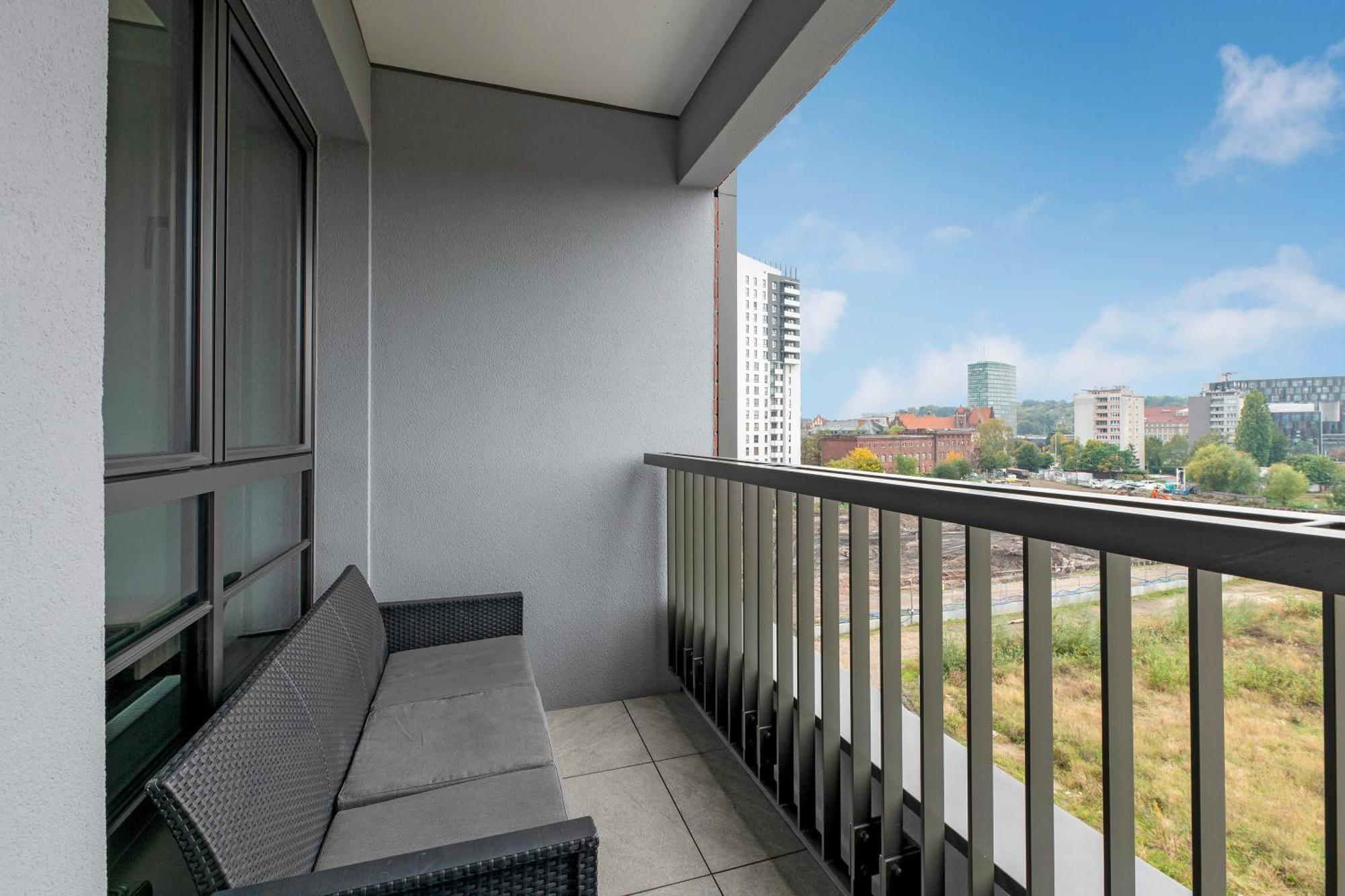Doki Living By Blue Mandarin Parking & Foodhall Apartament *