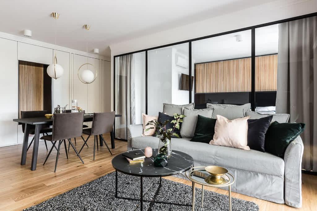Elegancki I Stylowy W Gdansku Z Klimatyzacja, Wanna I Parkingiem By Renters Apartament *