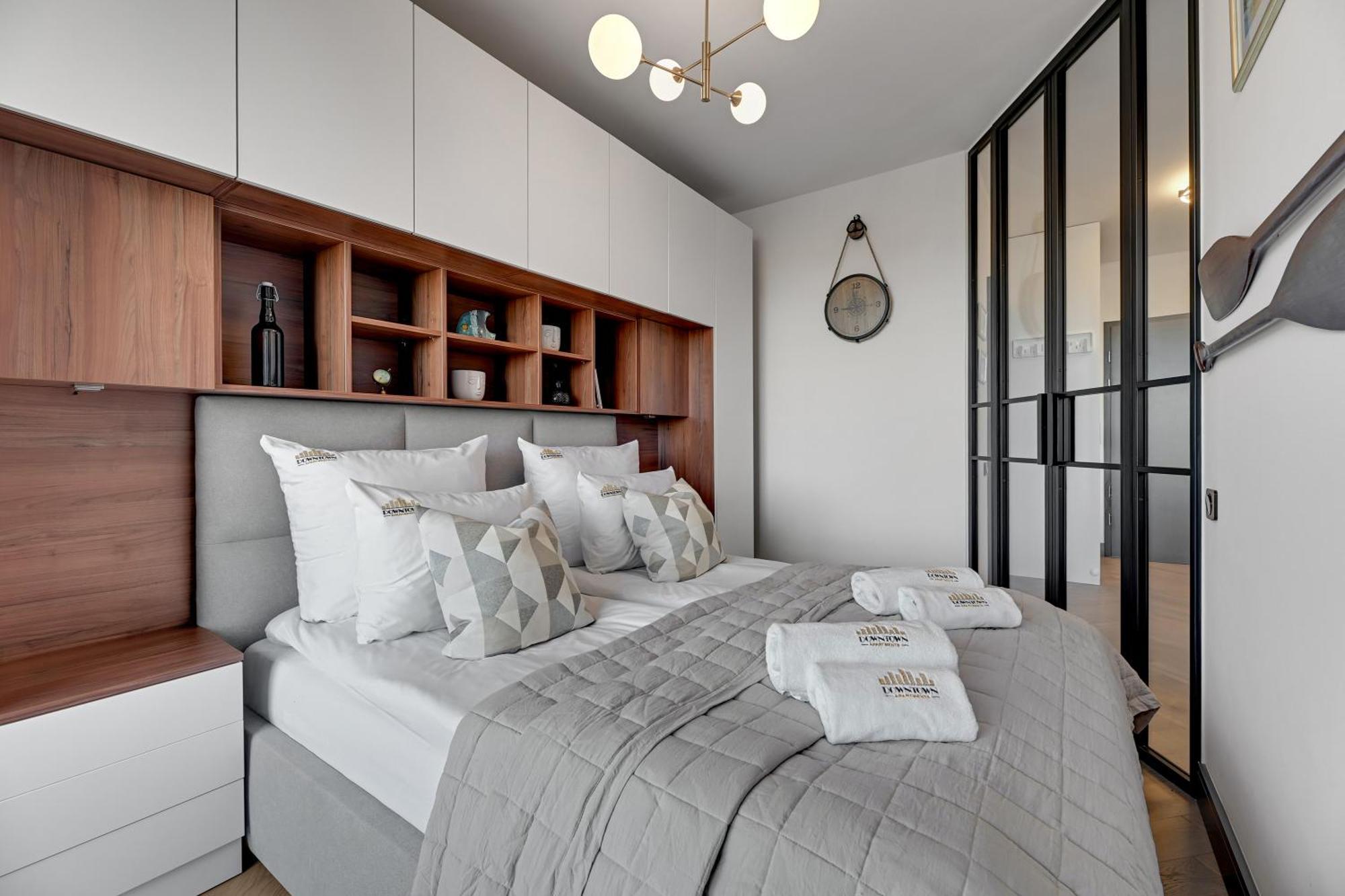 Chlebova - Riverside View Terrace, Free Parking, Gym & Kidsplay By Downtown *