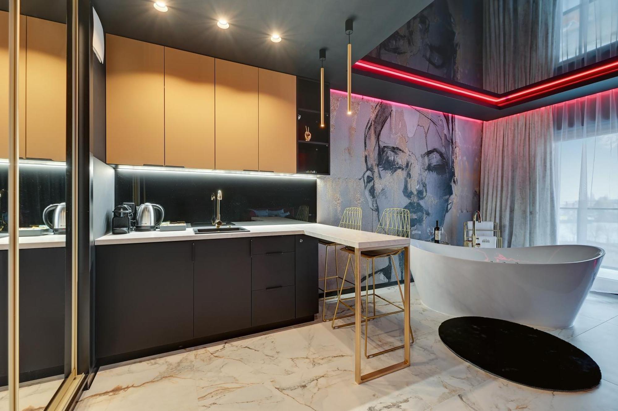 Hollywood Jacuzzi By Downtown * Gdańsk