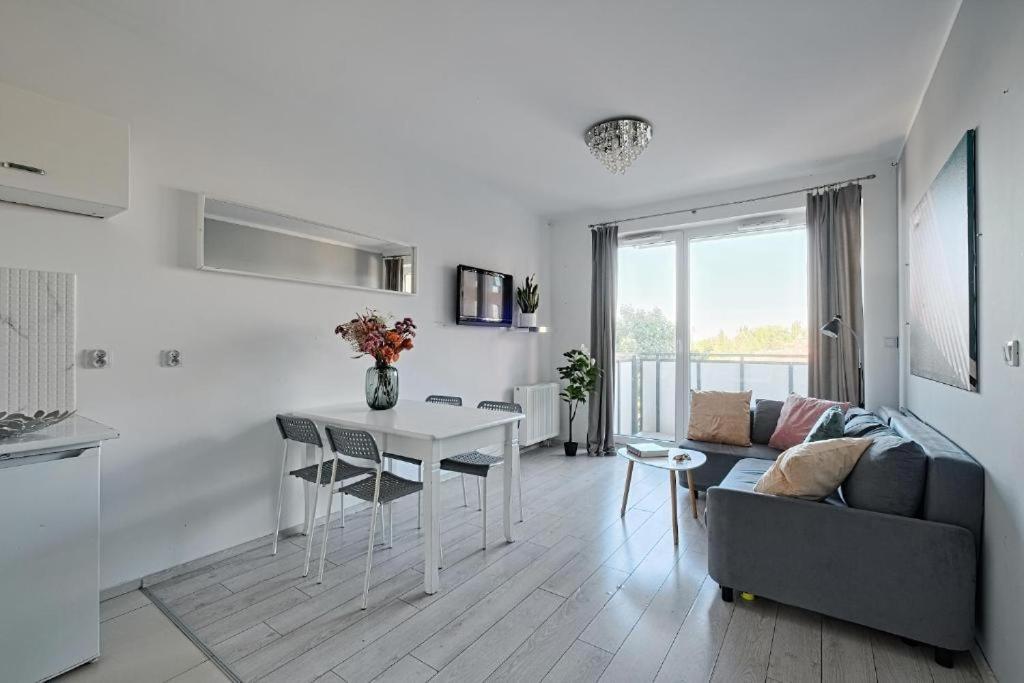 Urban Nest Group - Walowa 25c *