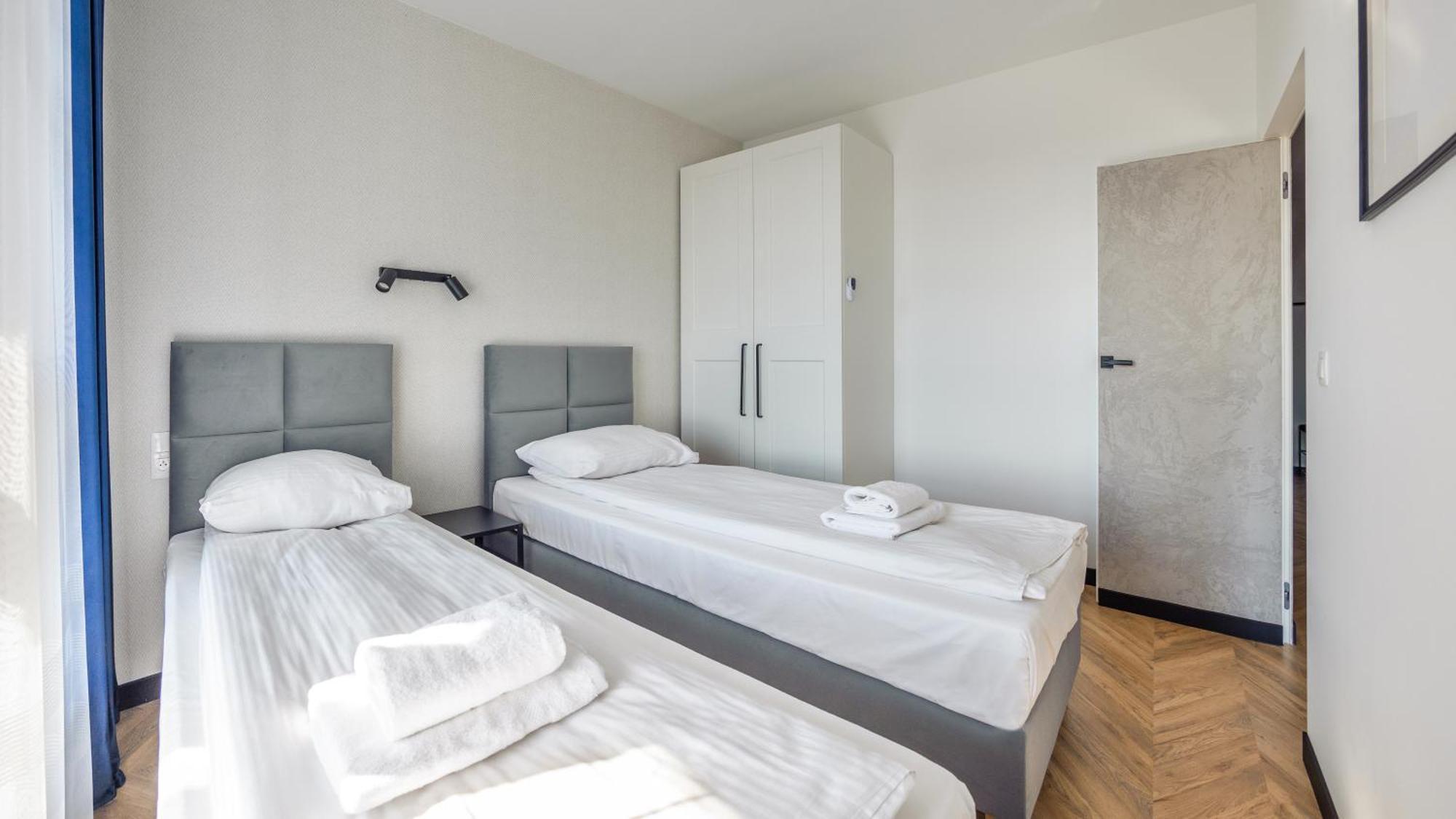 Apartament Flatbook - Center Doki Living Gdańsk